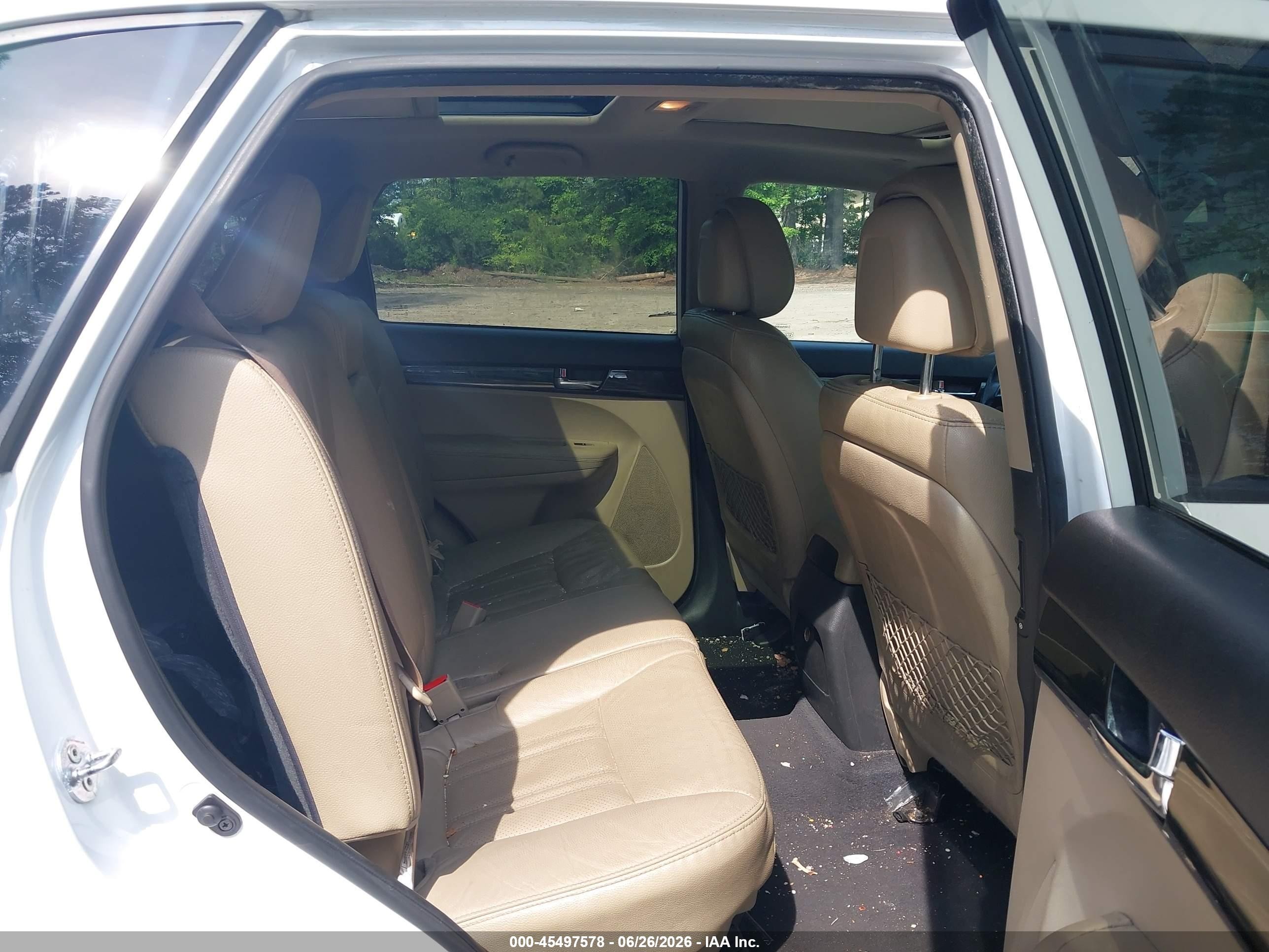 2013 Kia Sorento Ex V6 White vin: 5XYKUDA29DG413300
