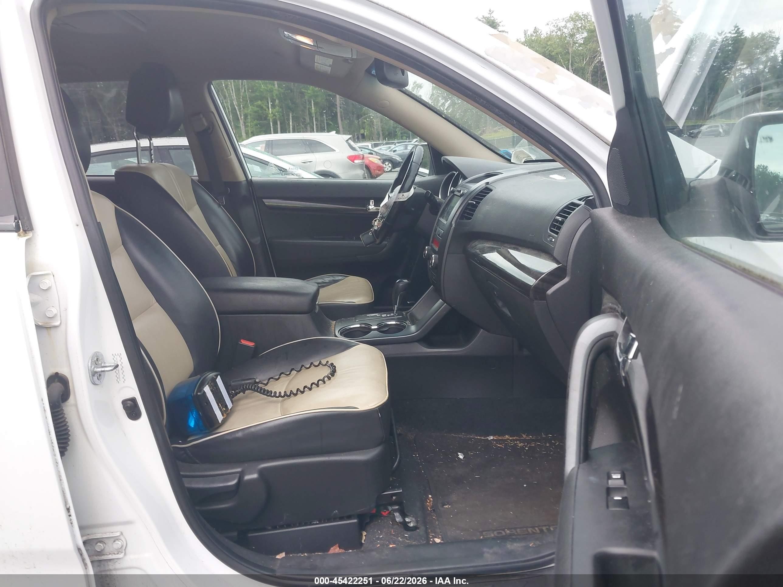 2011 Kia Sorento Ex V6 White vin: 5XYKUDA2XBG036666