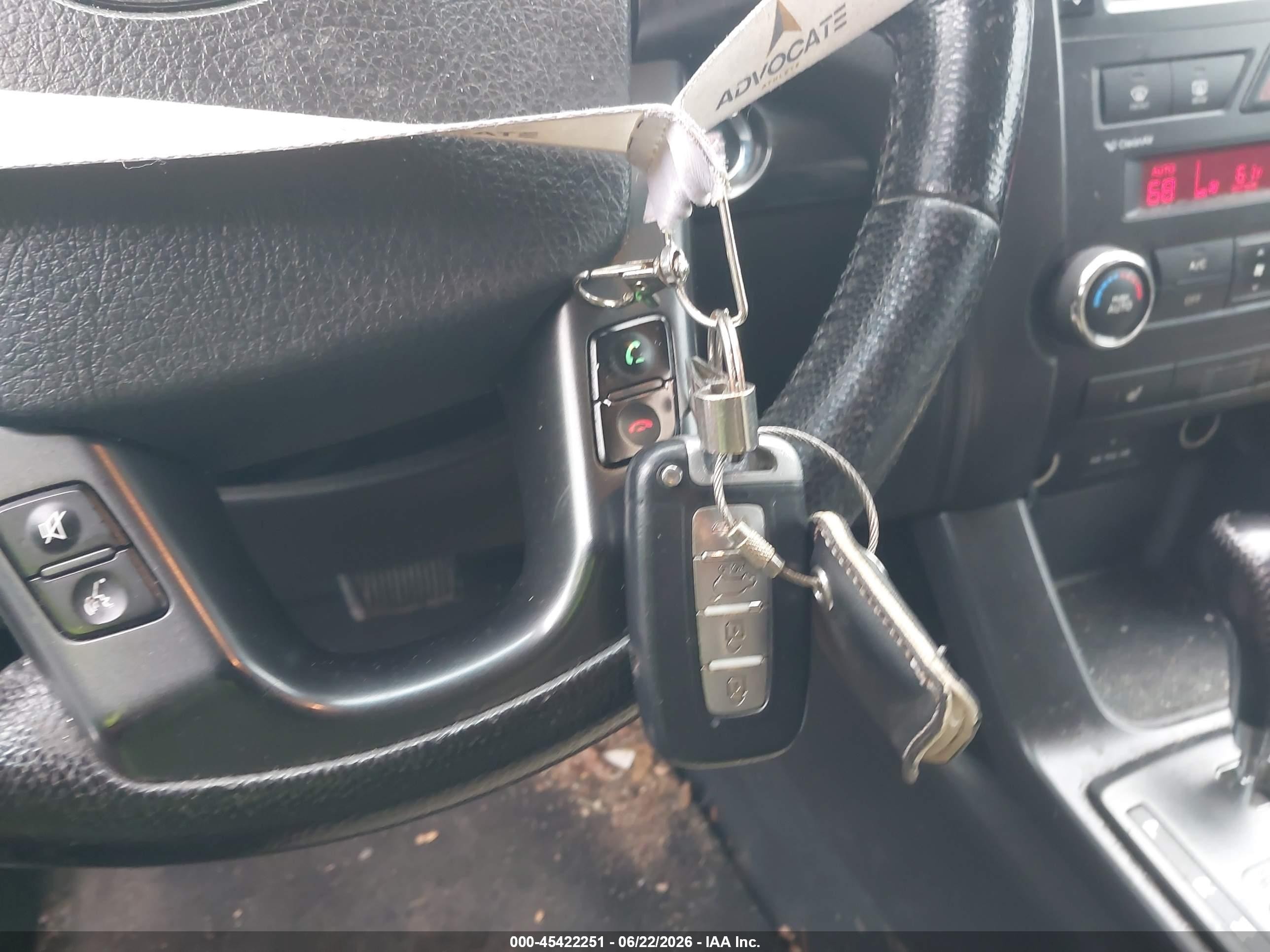 2011 Kia Sorento Ex V6 White vin: 5XYKUDA2XBG036666