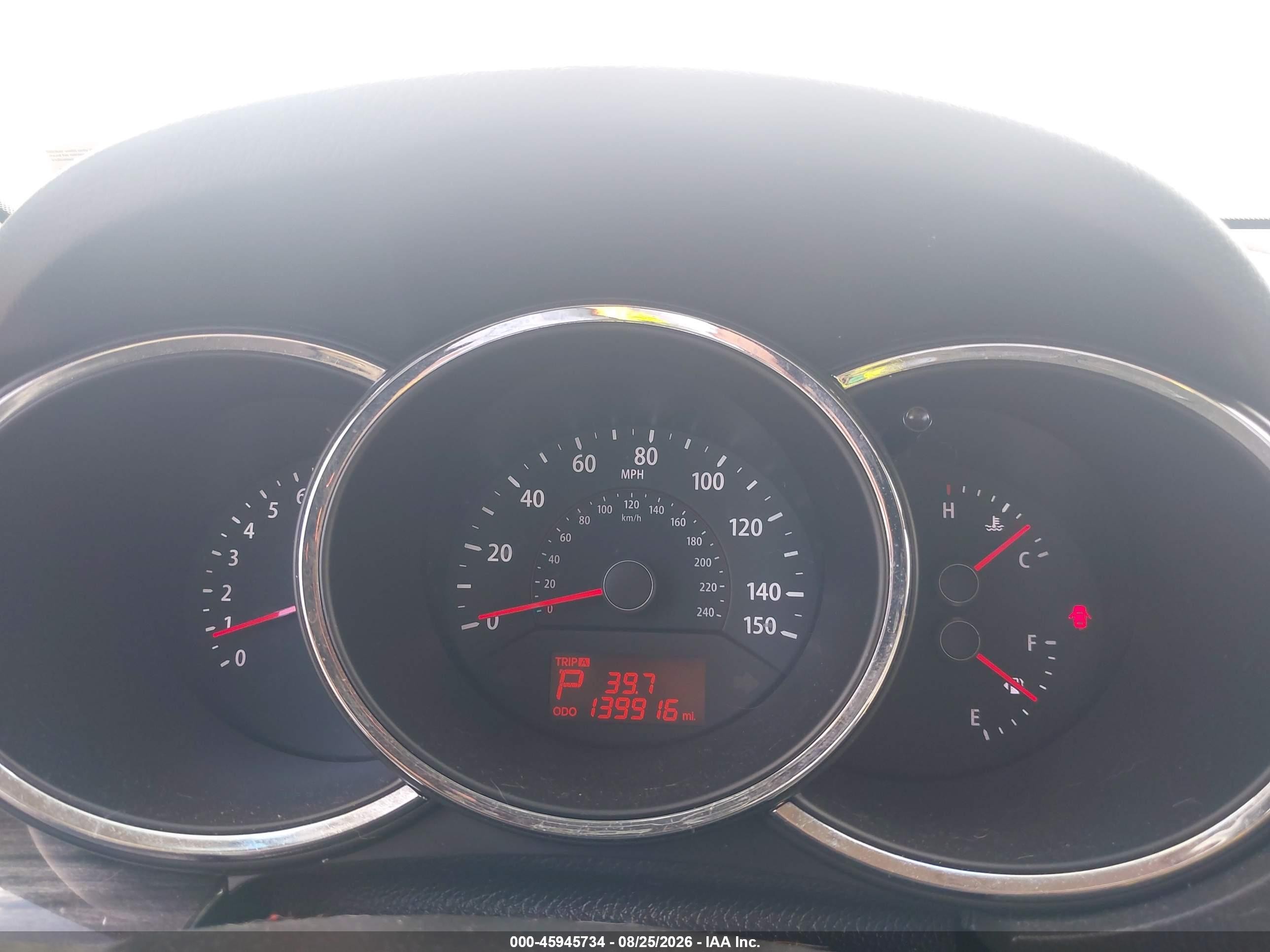 2013 Kia Sorento Ex V6 White vin: 5XYKUDA2XDG412849
