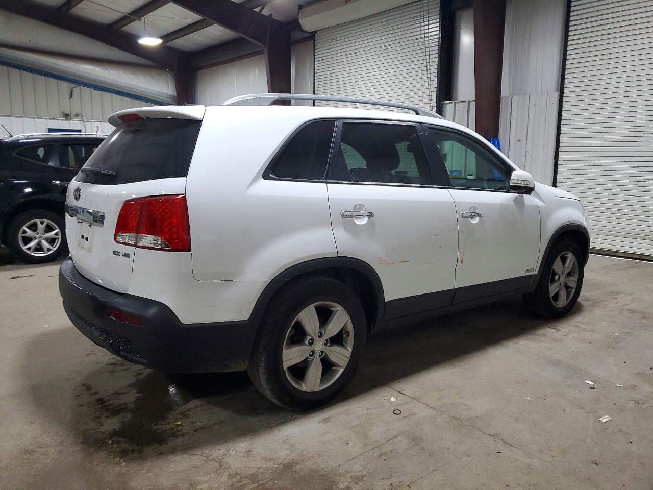 2013 Kia Sorento Ex White vin: 5XYKUDA2XDG412852