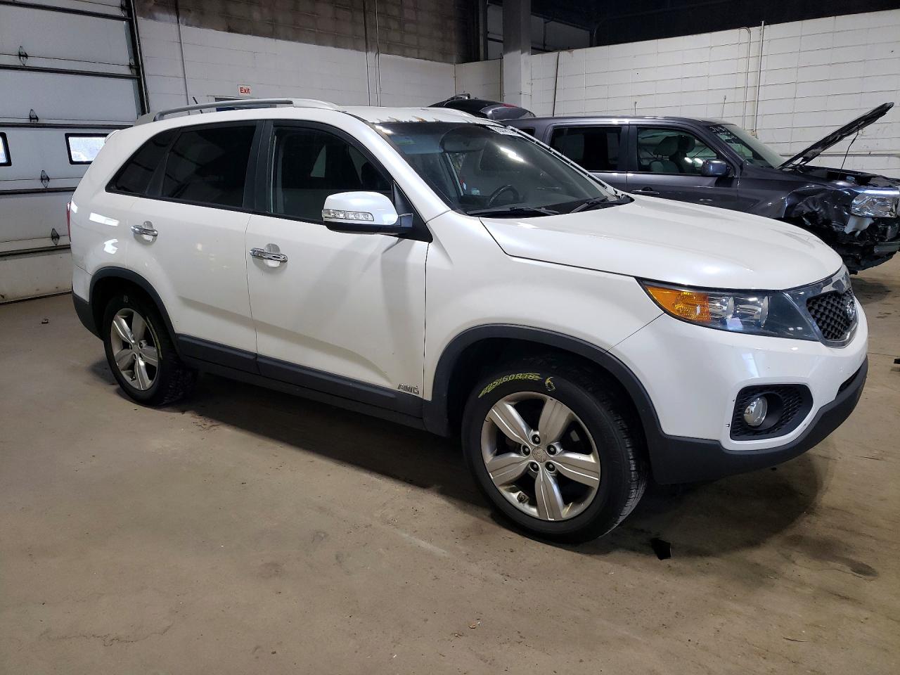 2012 Kia Sorento Ex White vin: 5XYKUDA60CG276491