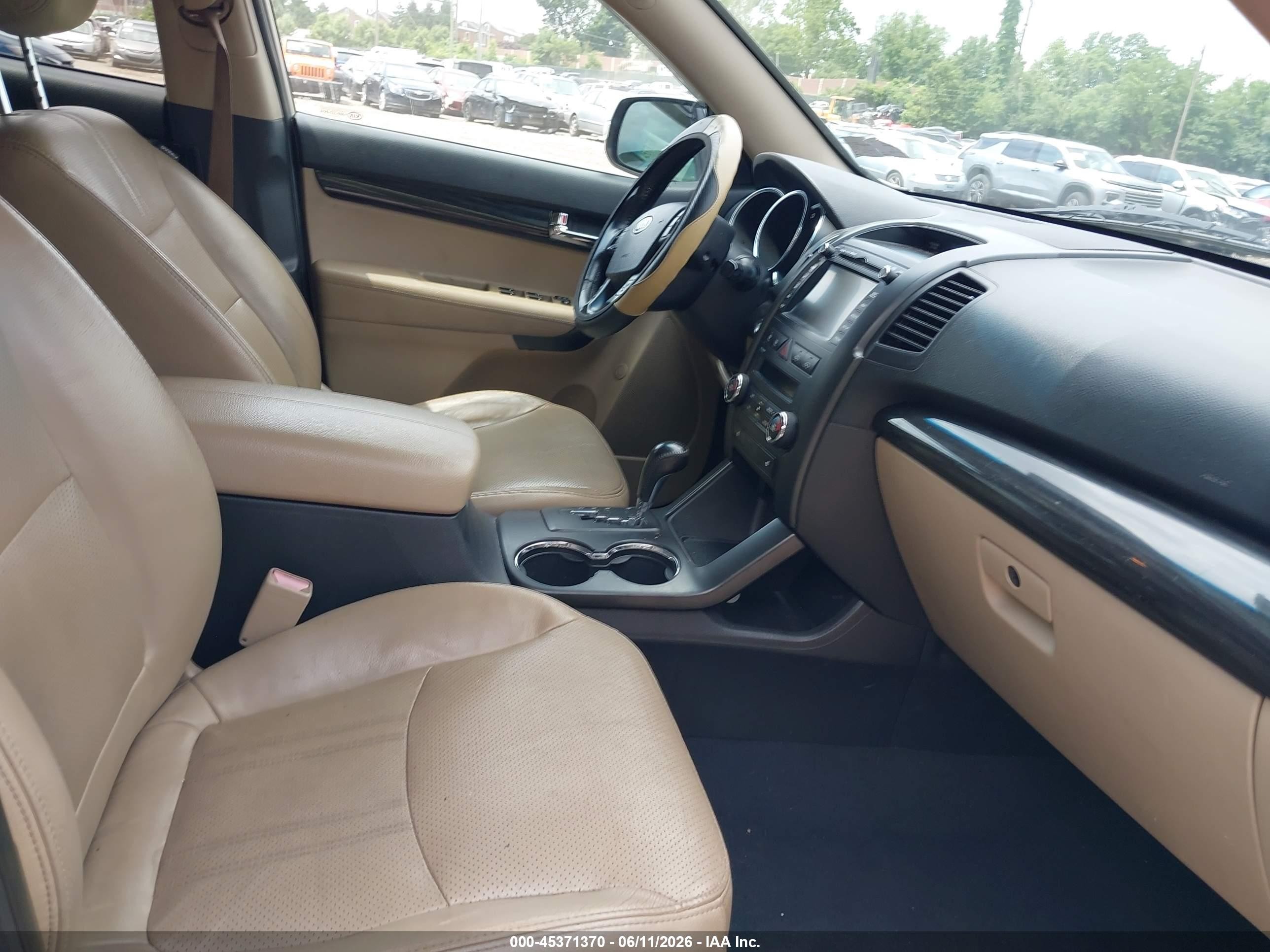 2012 Kia Sorento Ex Cream vin: 5XYKUDA66CG207384