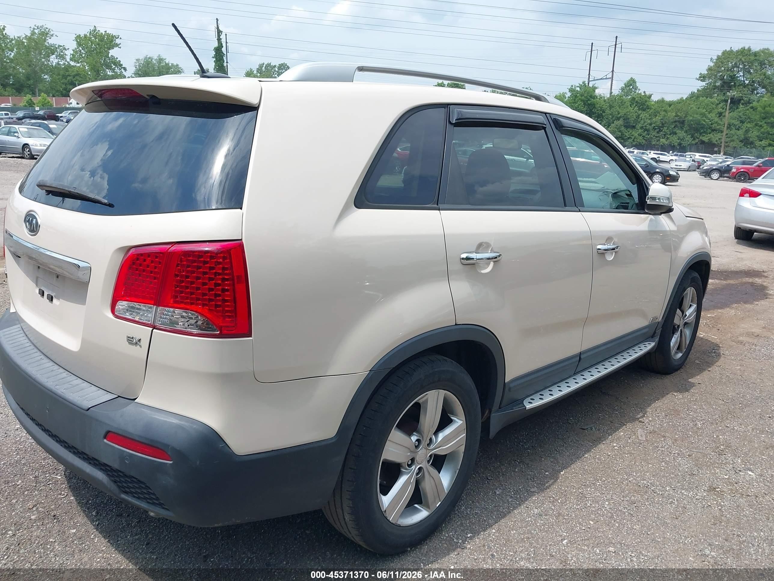 2012 Kia Sorento Ex Cream vin: 5XYKUDA66CG207384