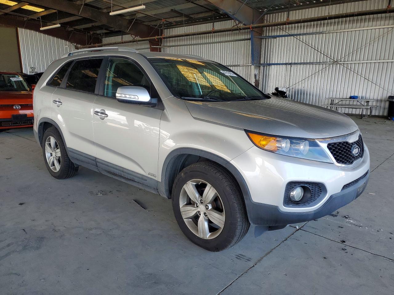 2013 Kia Sorento Ex Серебряный vin: 5XYKUDA66DG322164