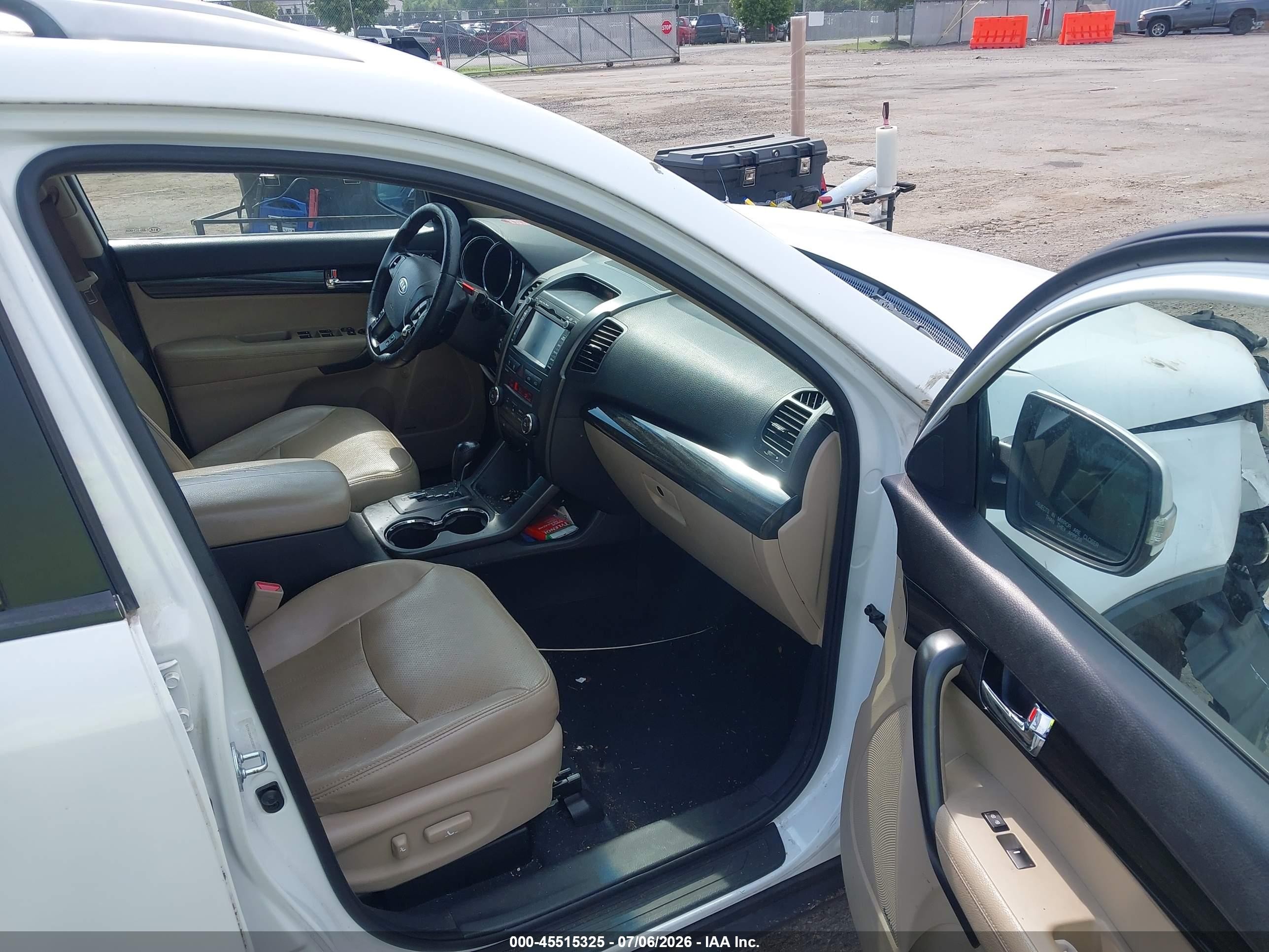 2013 Kia Sorento Ex White vin: 5XYKUDA69DG353716