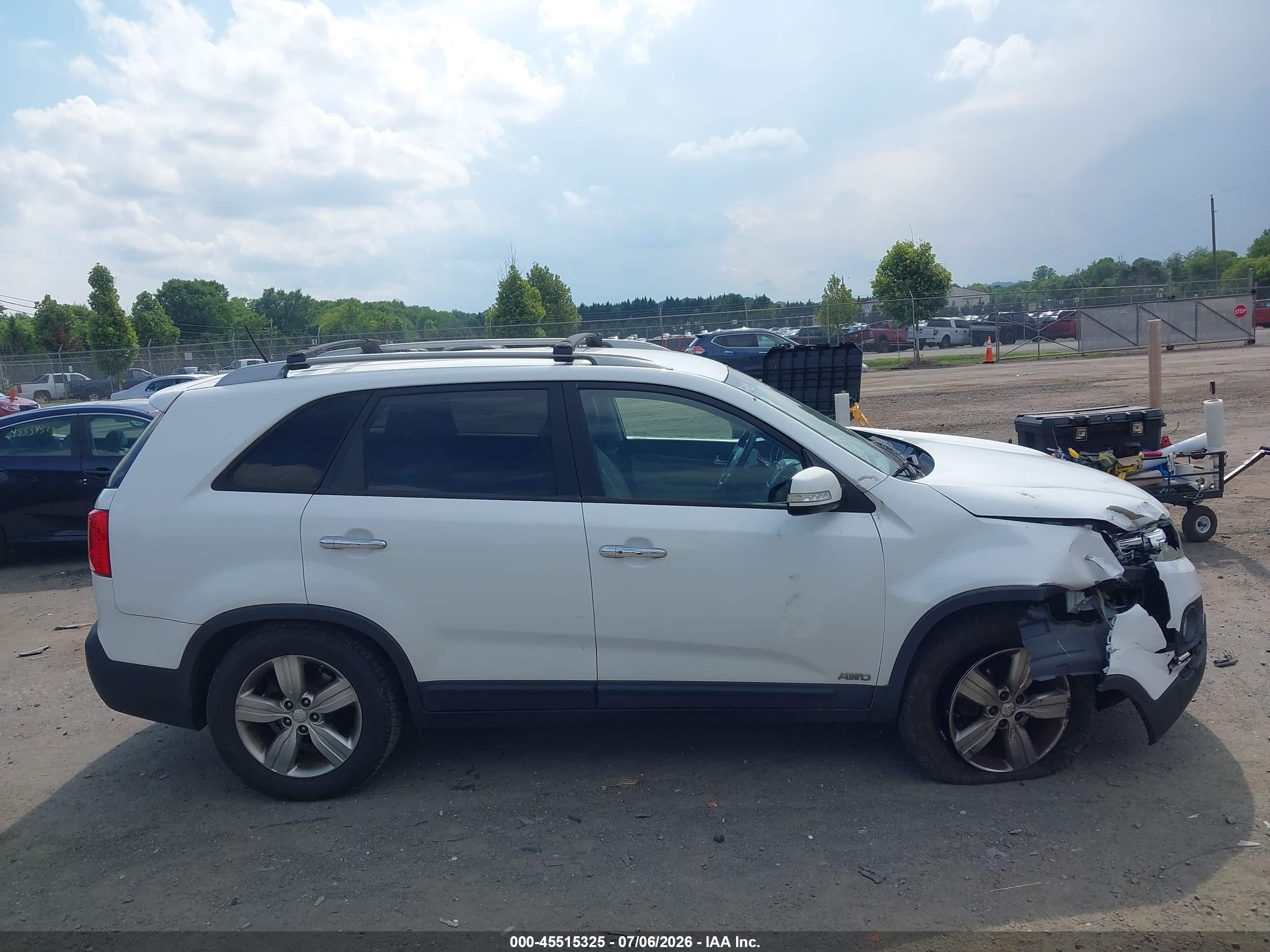 2013 Kia Sorento Ex White vin: 5XYKUDA69DG353716