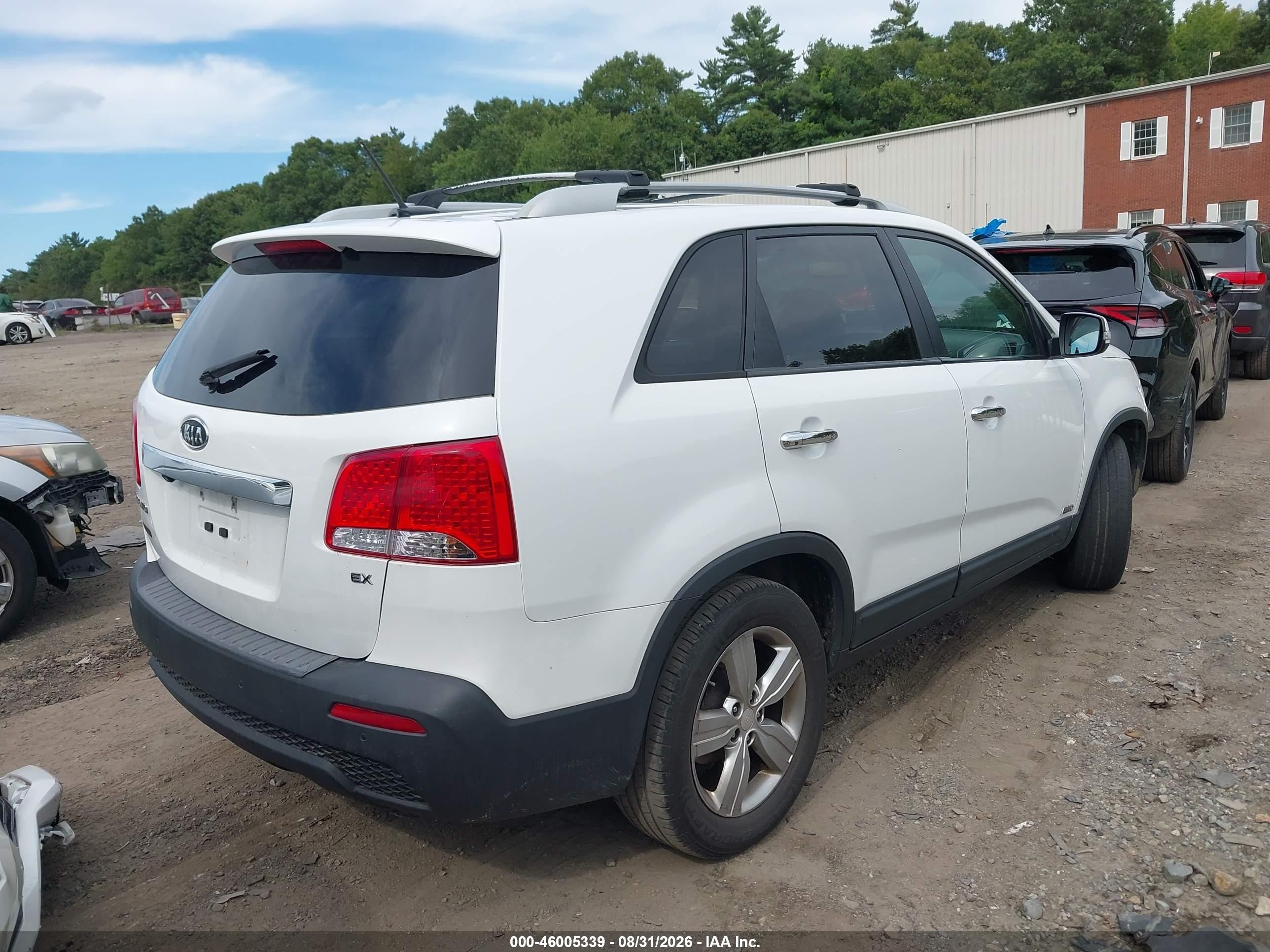 2013 Kia Sorento Ex White vin: 5XYKUDA6XDG324113