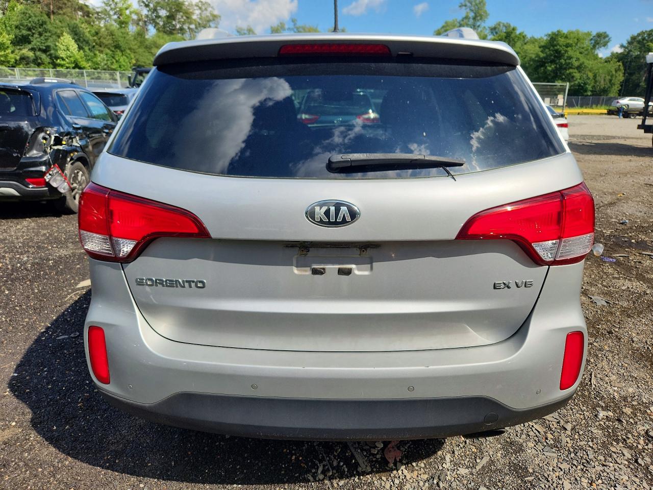2015 Kia Sorento Ex Silver vin: 5XYKUDA77FG624087