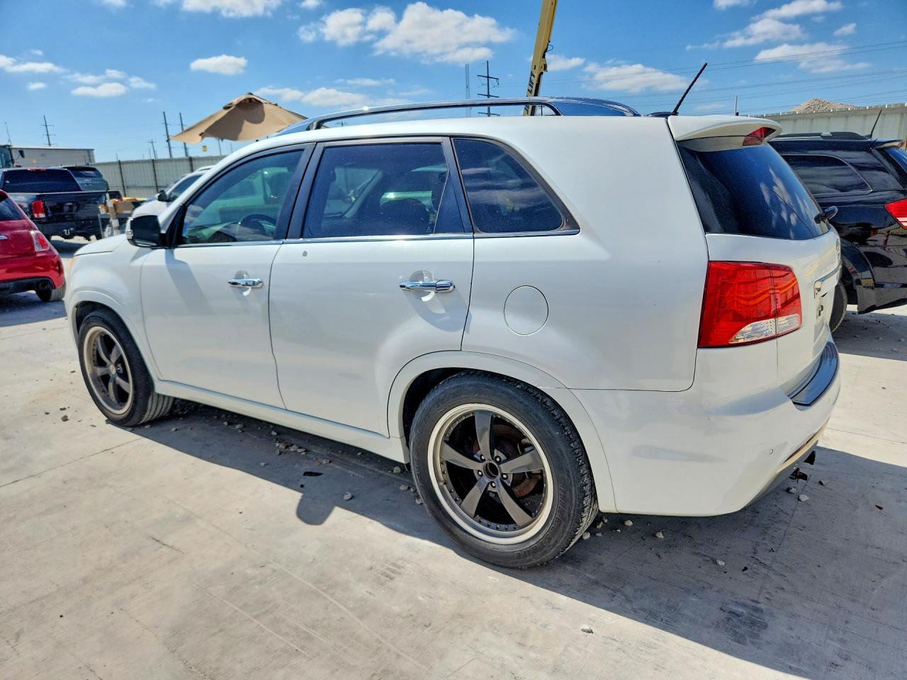 2012 Kia Sorento Sx White vin: 5XYKW4A20CG223040