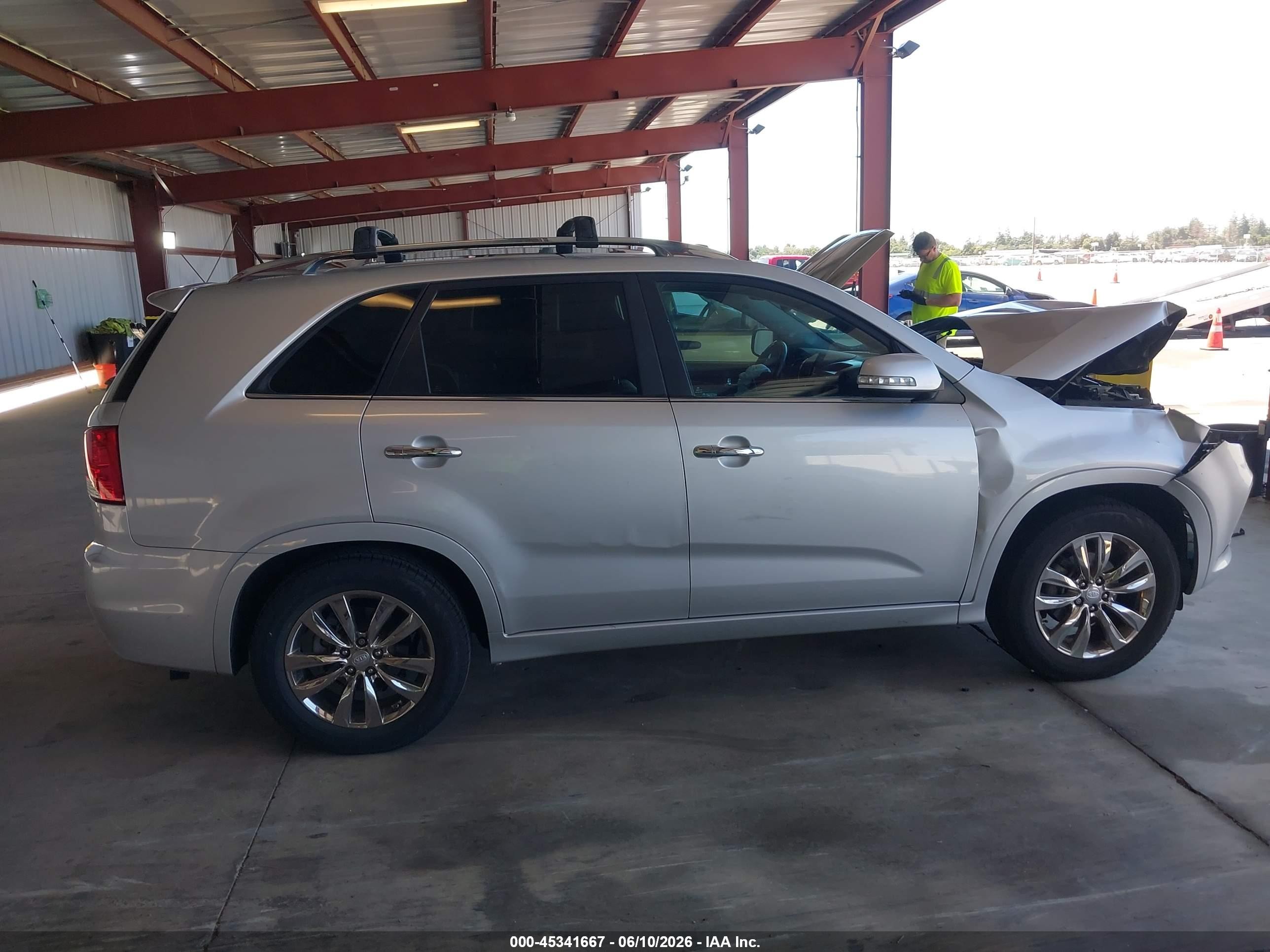 2012 Kia Sorento Sx V6 Silver vin: 5XYKW4A24CG237815