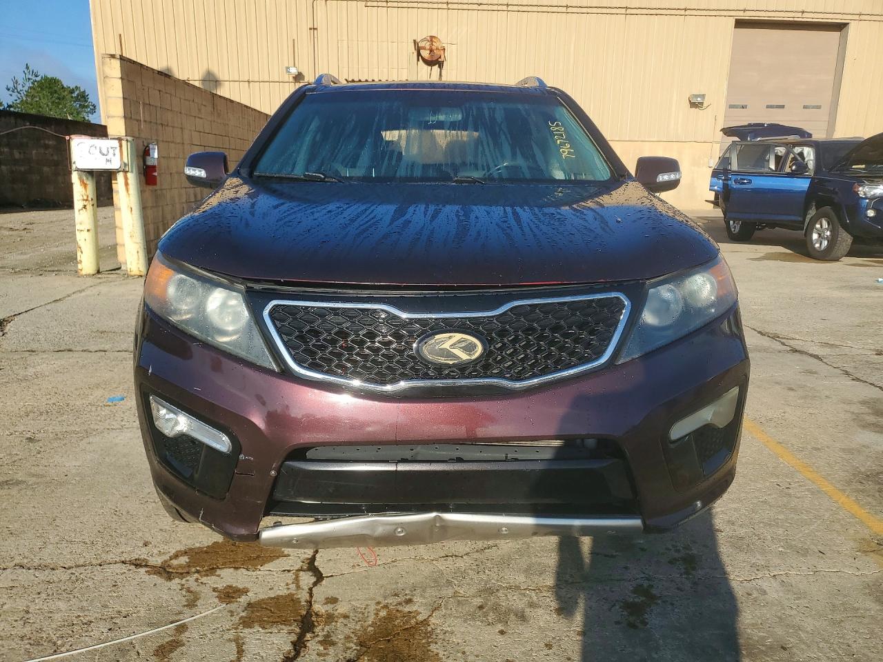 2013 Kia Sorento Burgundy vin: 5XYKW4A24DG331114