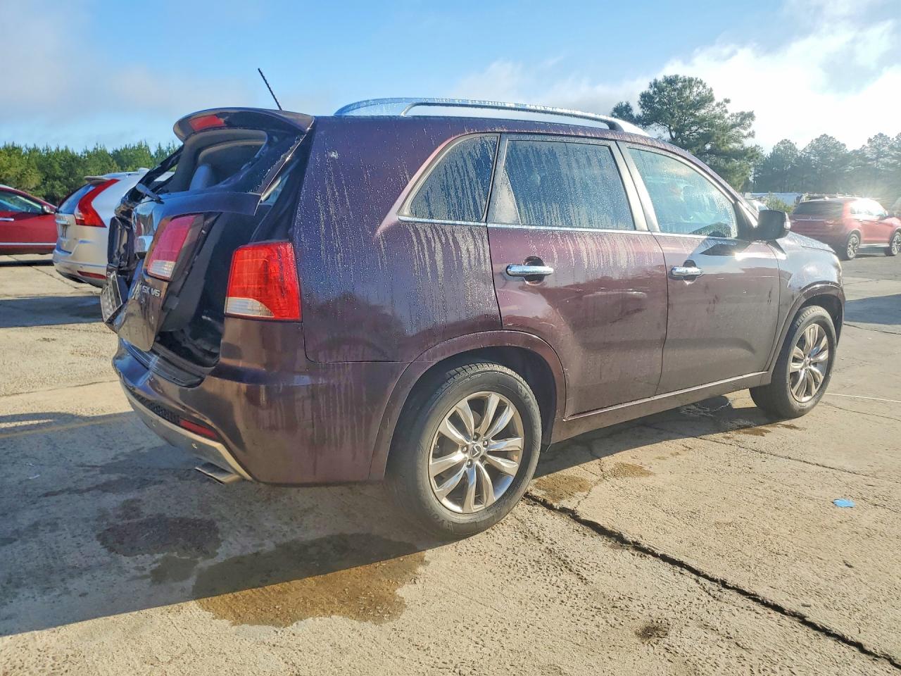 2013 Kia Sorento Burgundy vin: 5XYKW4A24DG331114