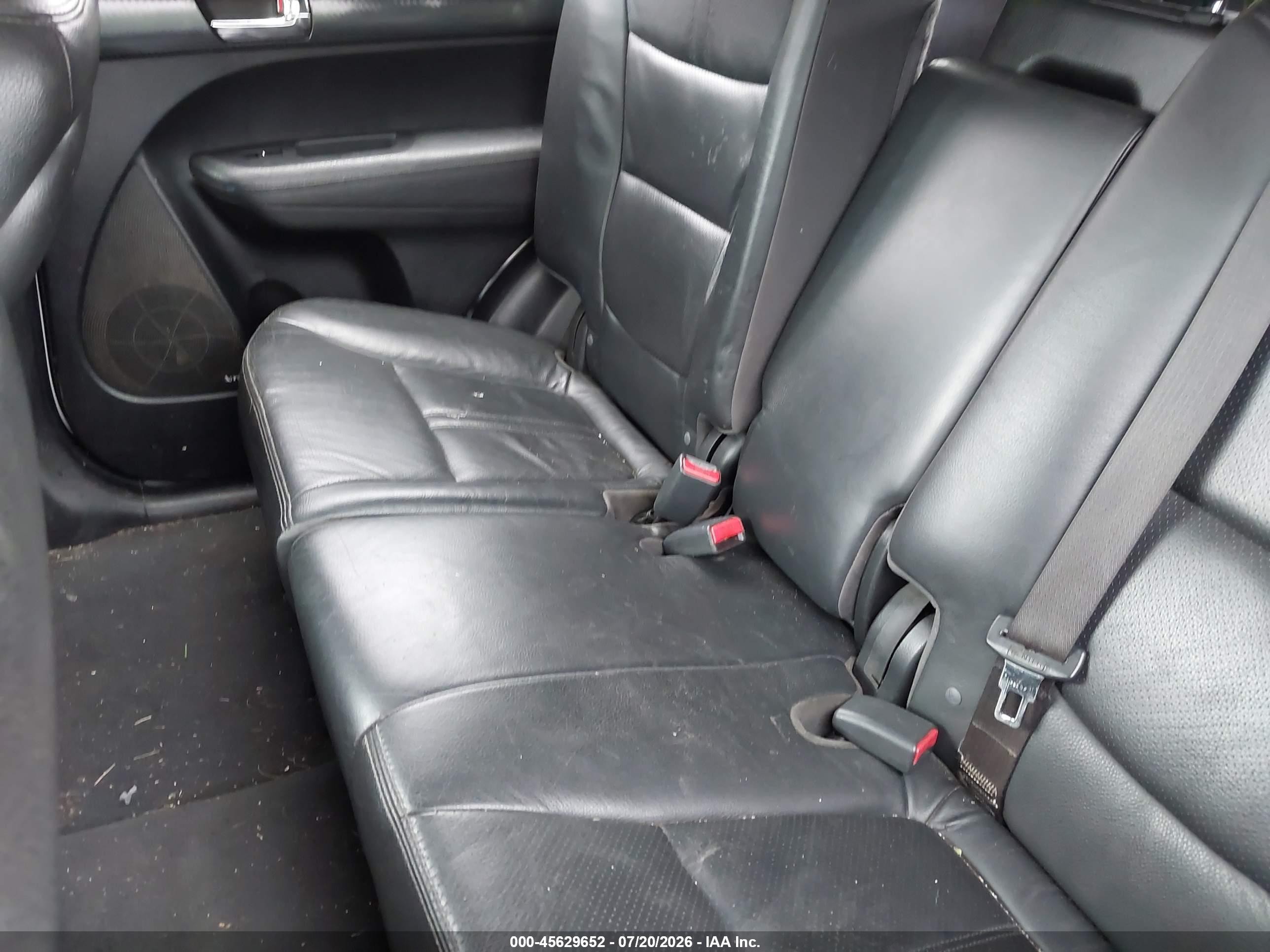 2011 Kia Sorento Sx V6 Белый vin: 5XYKW4A25BG107301
