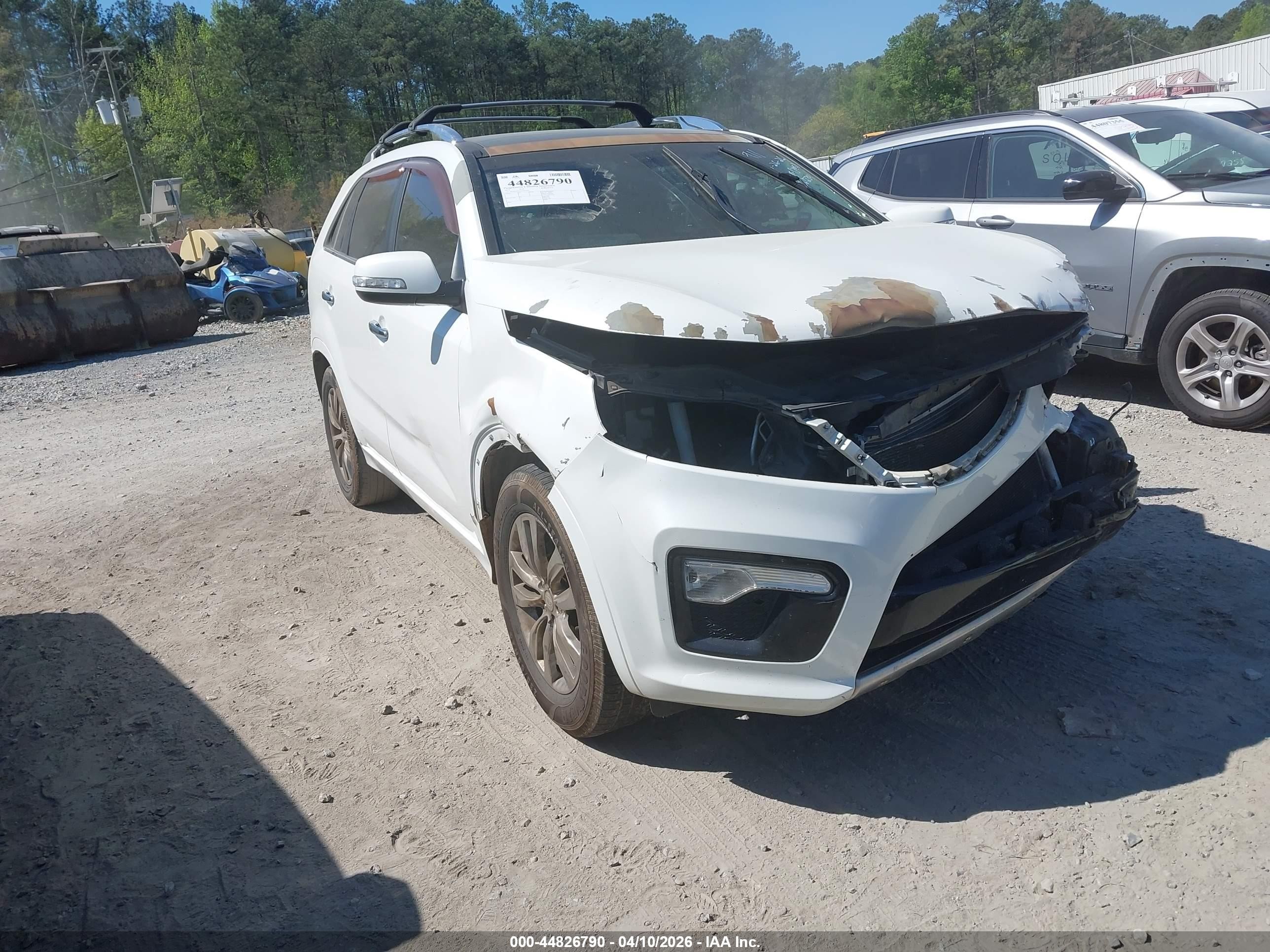 2012 Kia Sorento Sx V6 White vin: 5XYKW4A25CG261234
