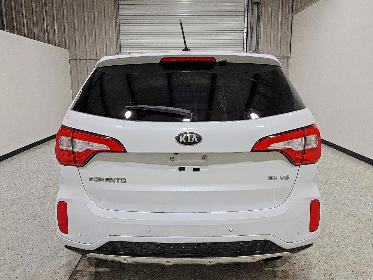 2015 Kia Sorento Sx Белый vin: 5XYKW4A70FG613250