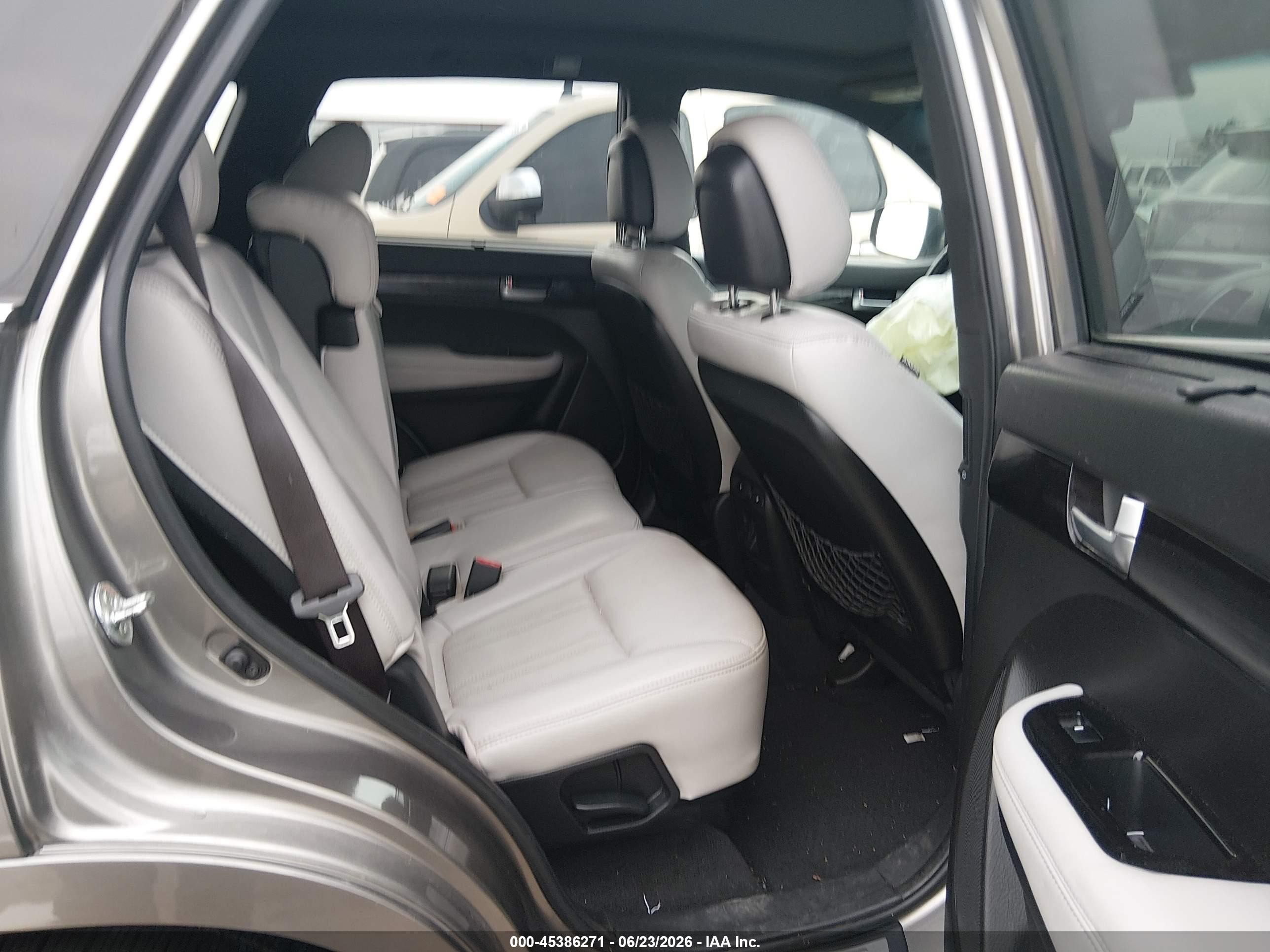 2014 Kia Sorento Limited V6 Gray vin: 5XYKW4A72EG517540