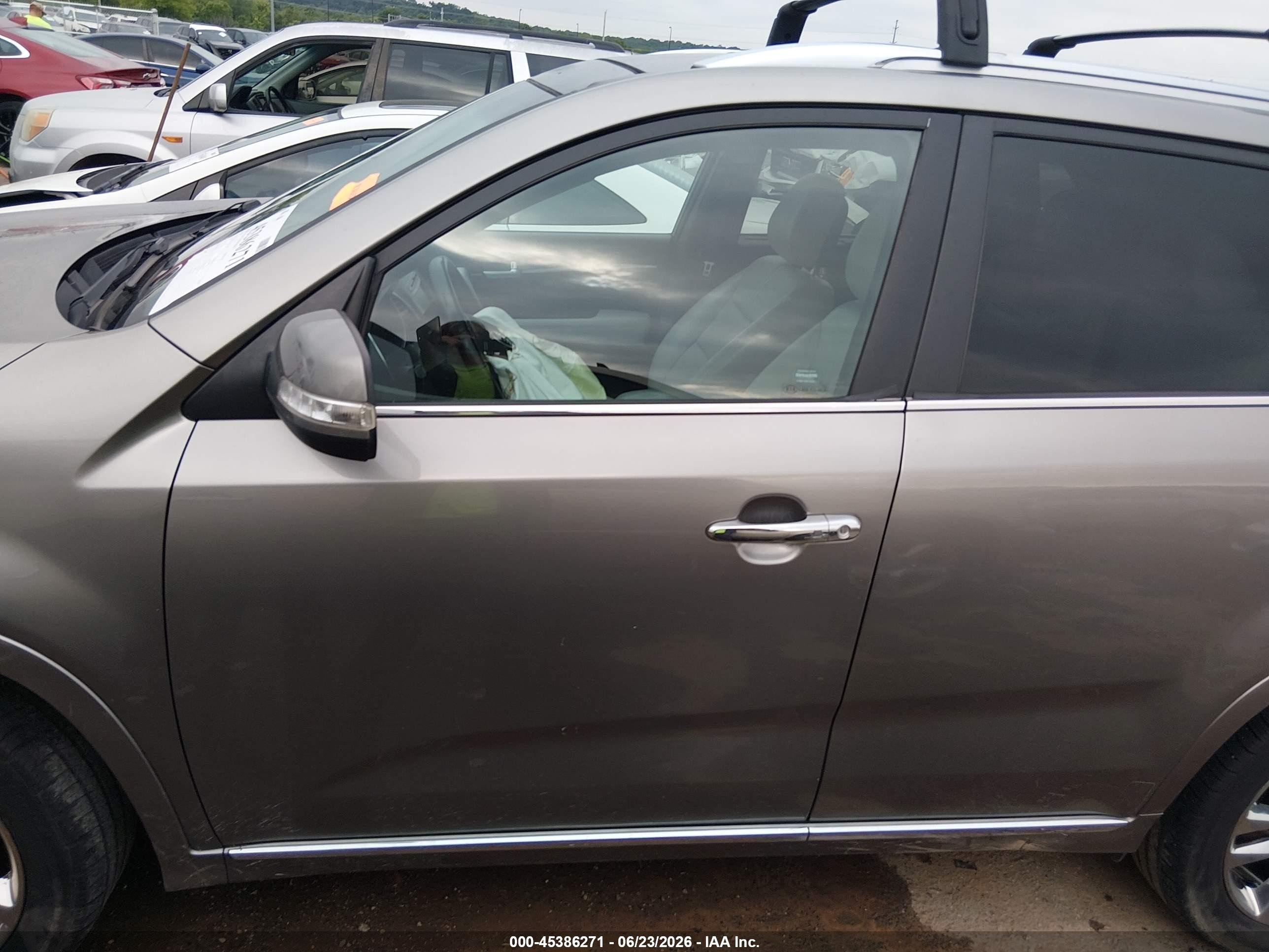 2014 Kia Sorento Limited V6 Gray vin: 5XYKW4A72EG517540