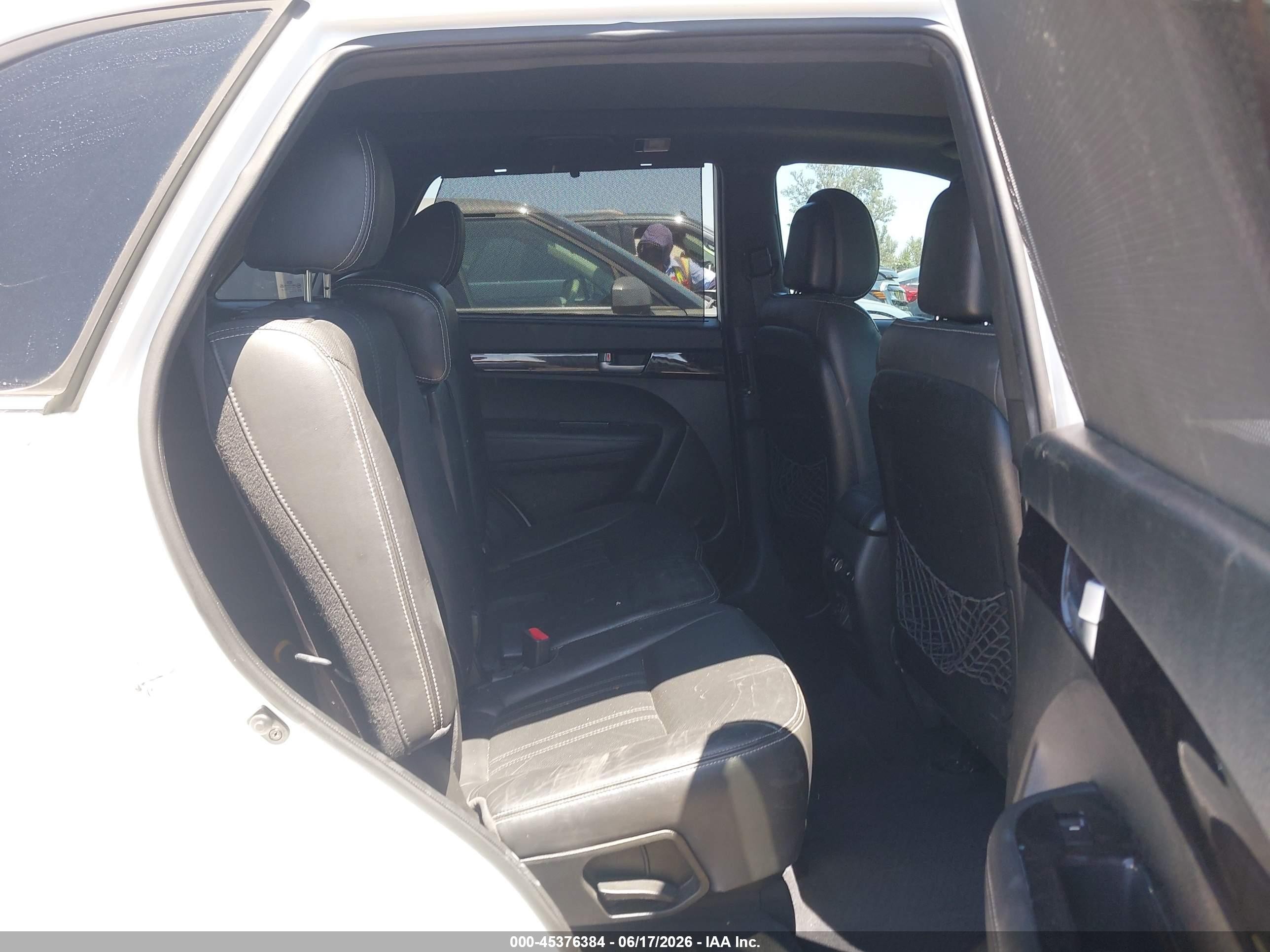 2014 Kia Sorento Limited V6 Белый vin: 5XYKW4A74EG483004