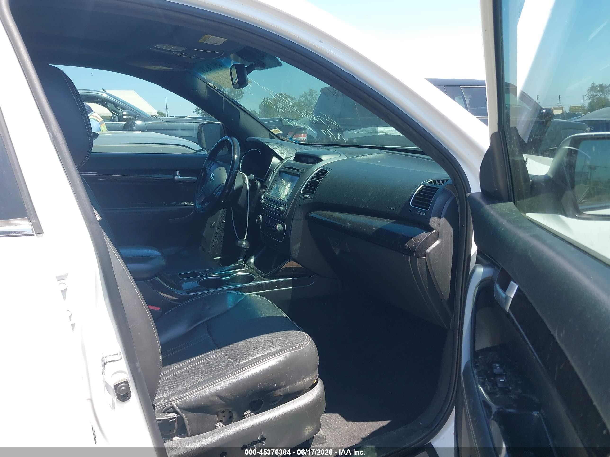 2014 Kia Sorento Limited V6 Белый vin: 5XYKW4A74EG483004