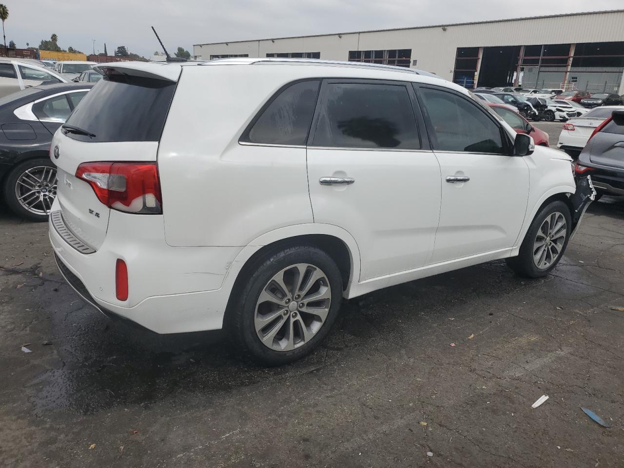 2015 Kia Sorento Sx Белый vin: 5XYKW4A74FG582164