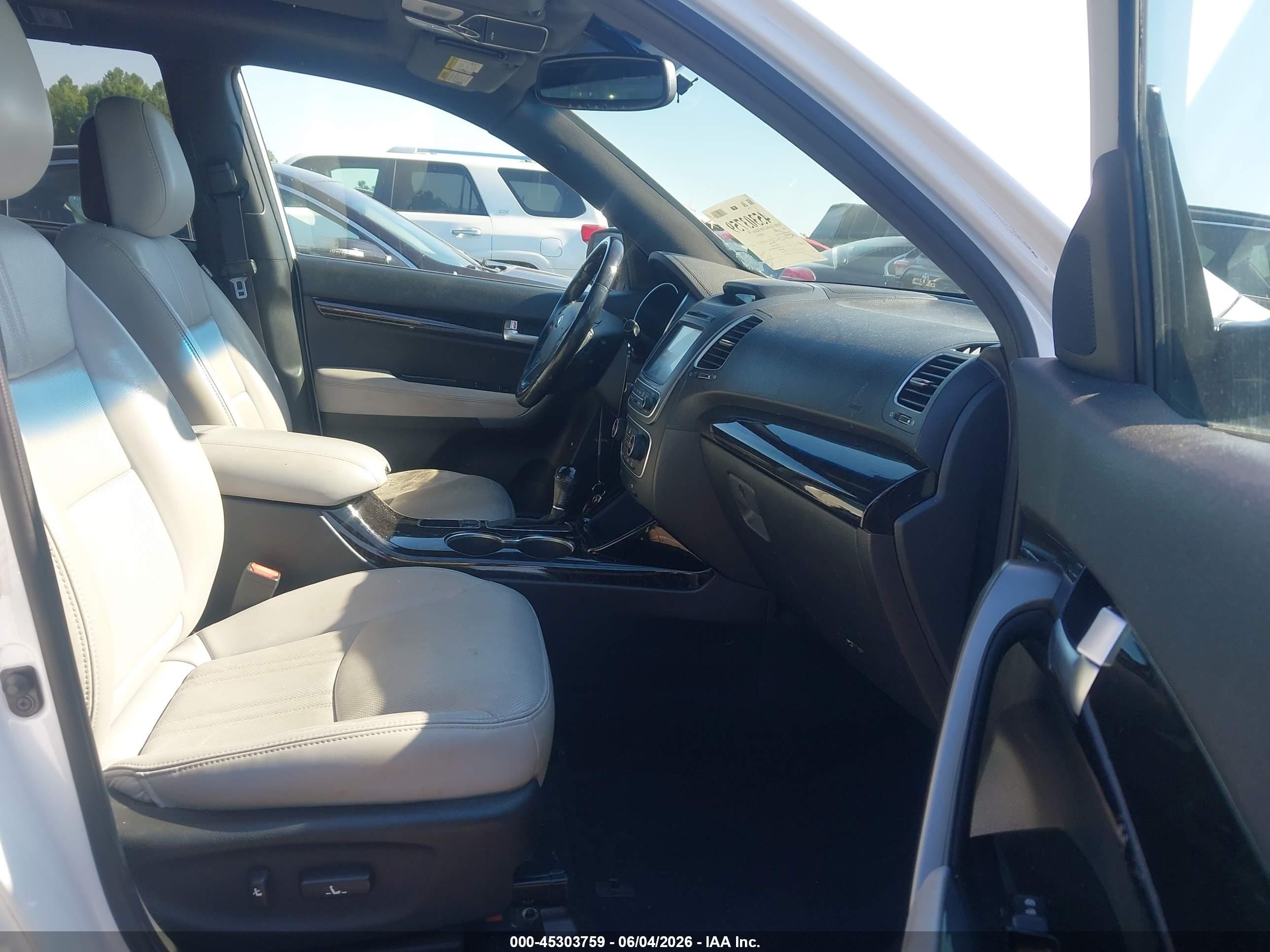 2014 Kia Sorento Limited V6 Белый vin: 5XYKW4A75EG494660