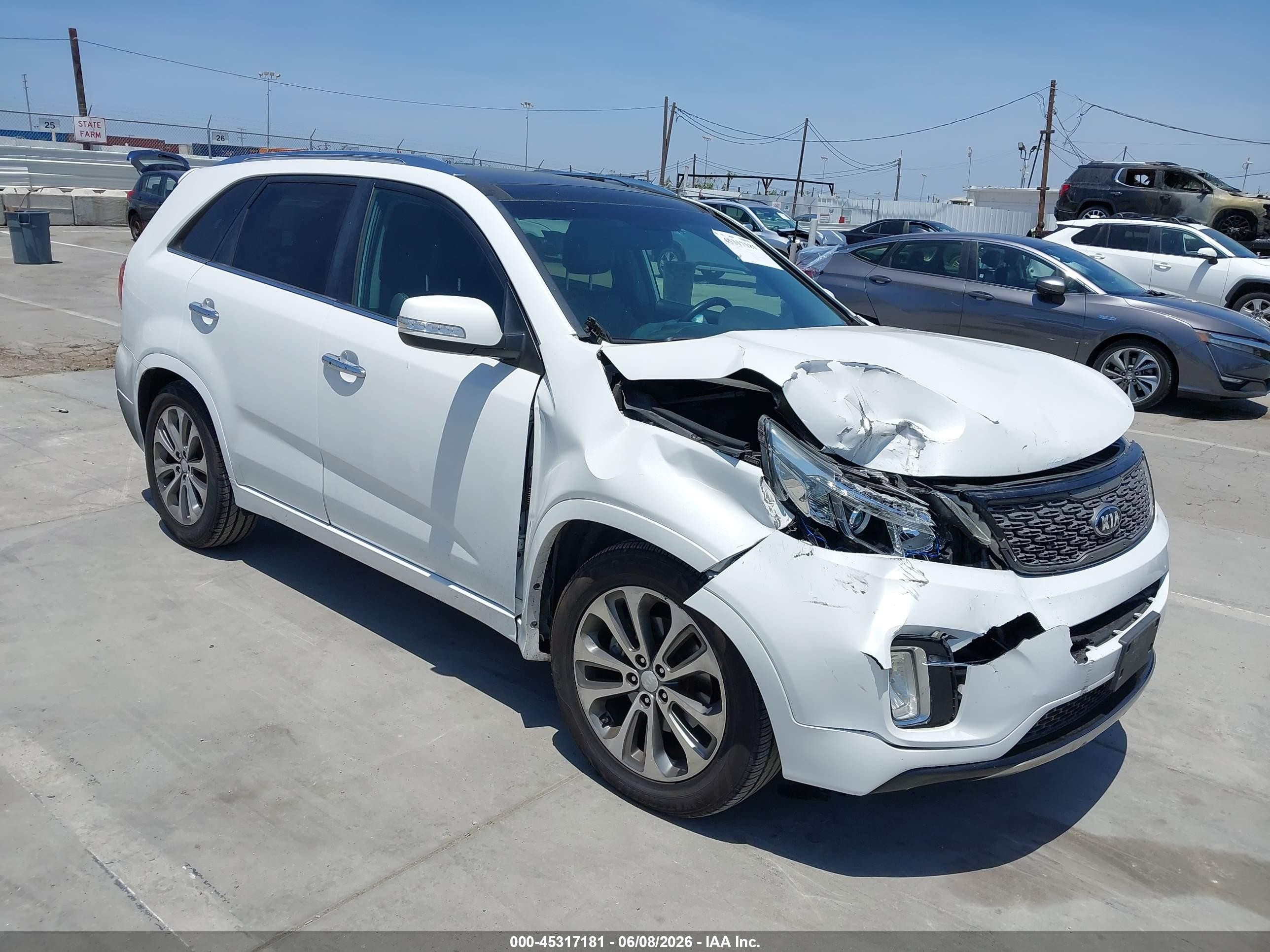 2015 Kia Sorento Sx V6 Белый vin: 5XYKW4A75FG589575