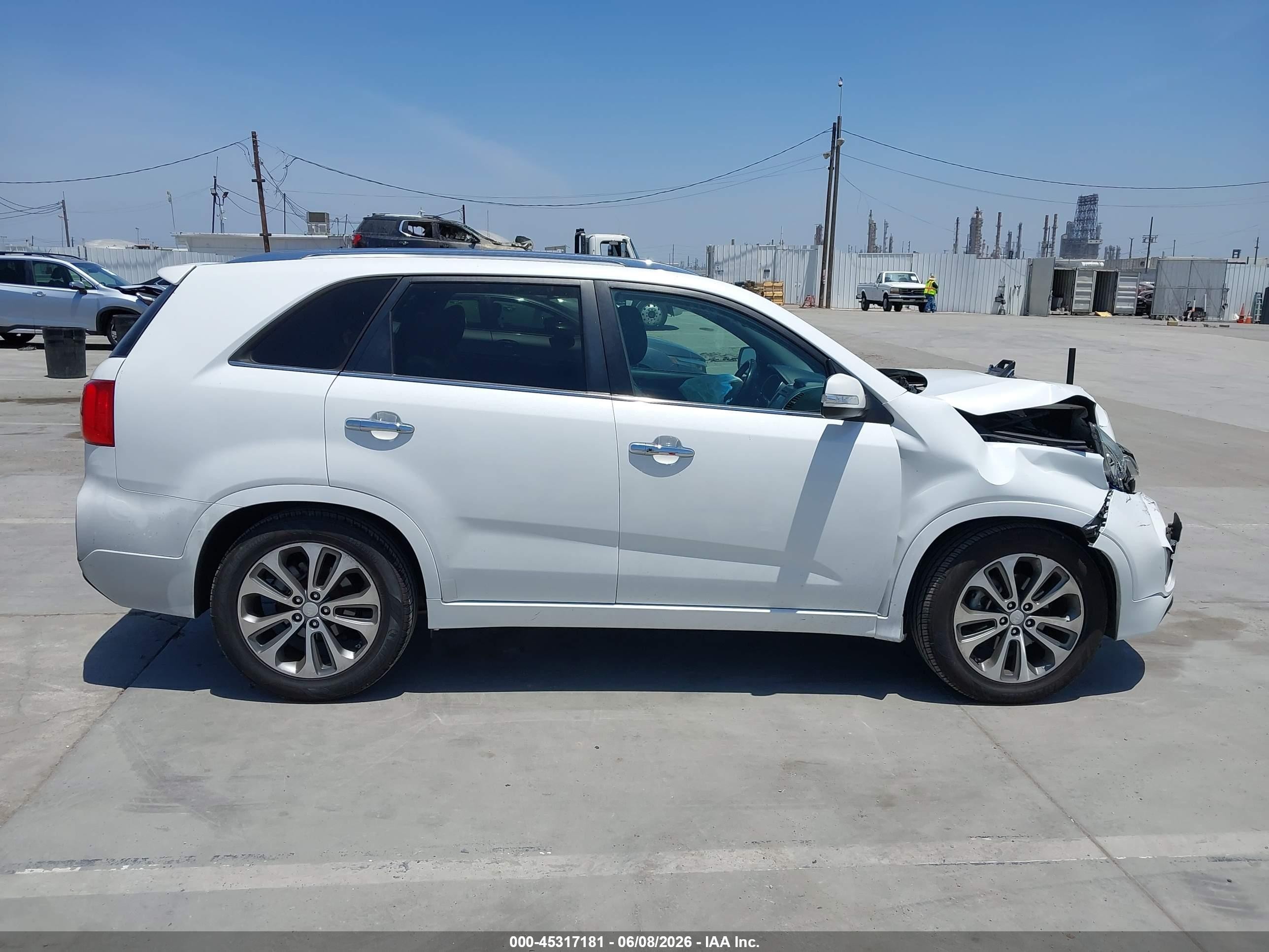 2015 Kia Sorento Sx V6 Белый vin: 5XYKW4A75FG589575