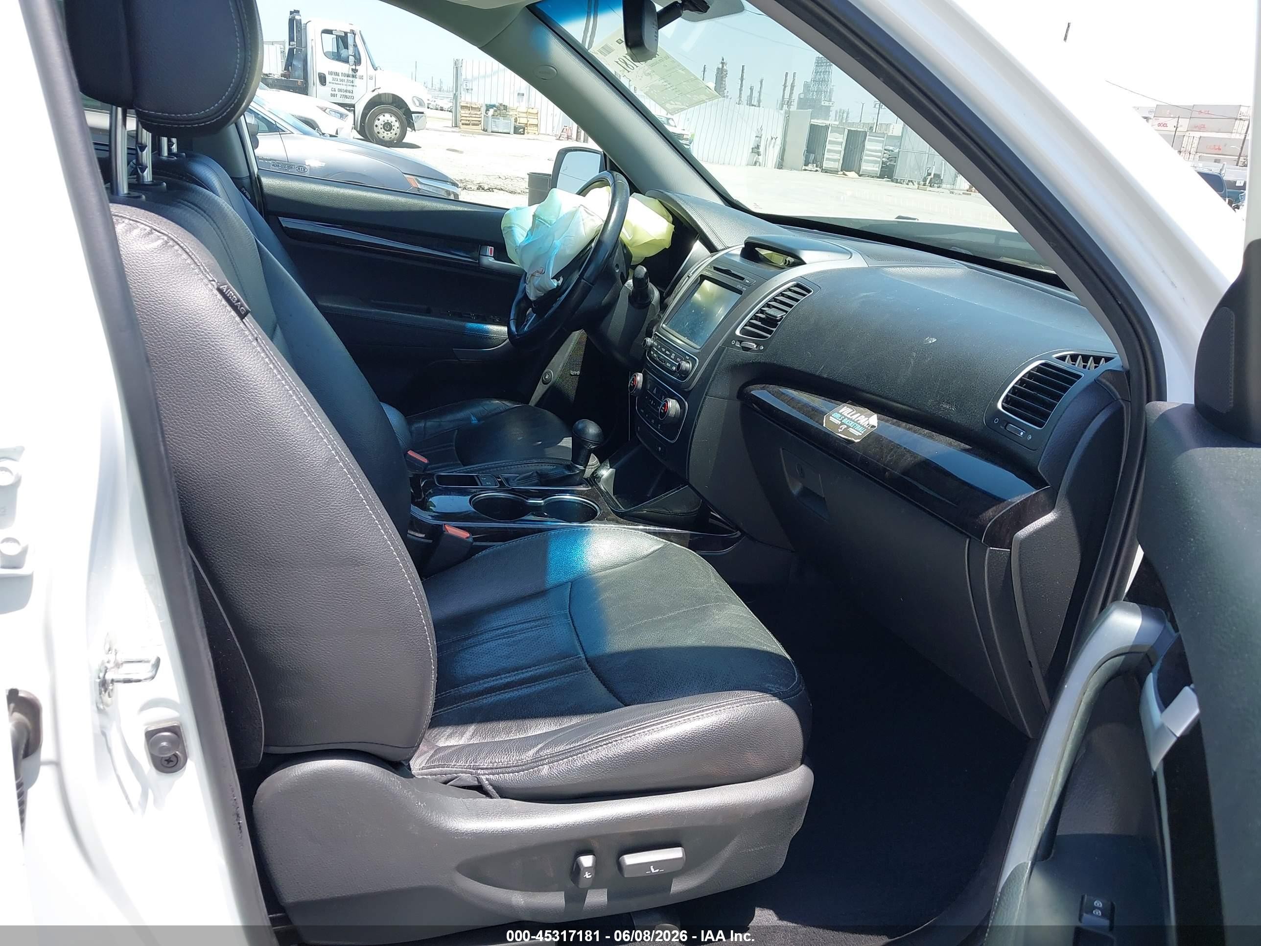 2015 Kia Sorento Sx V6 Белый vin: 5XYKW4A75FG589575