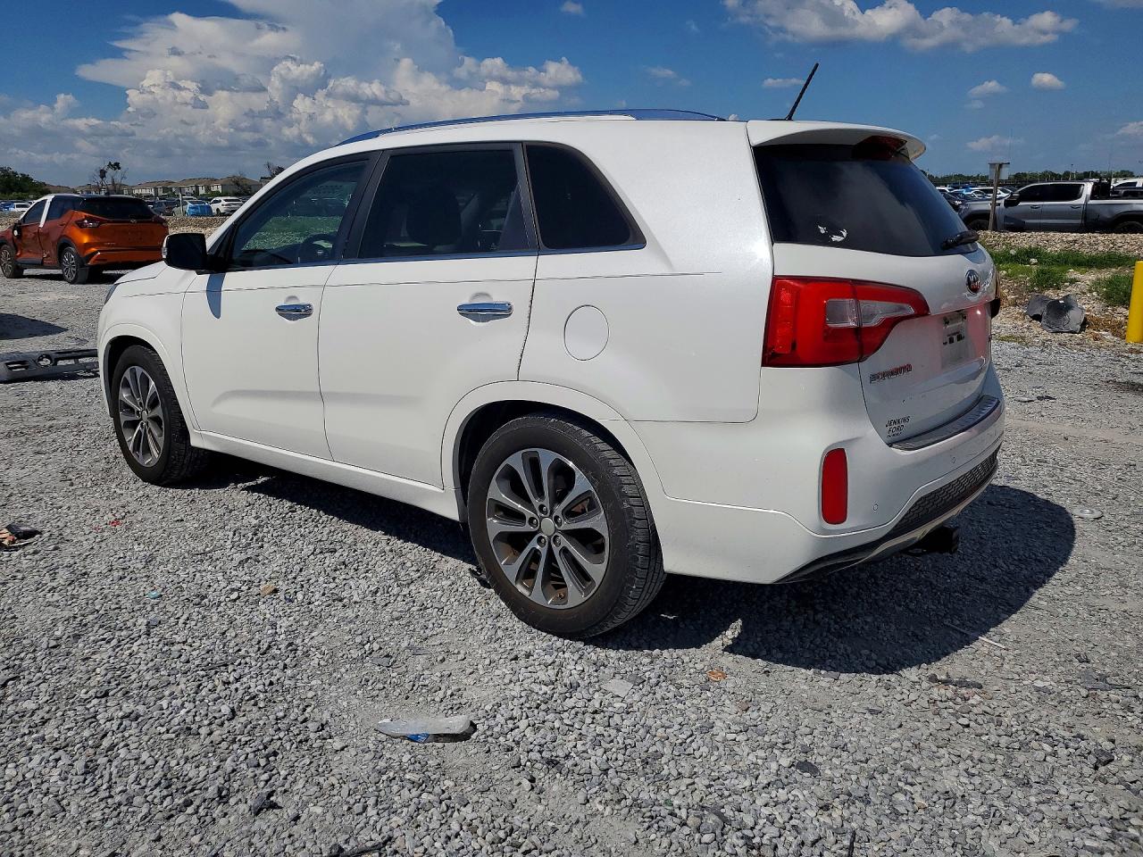 2015 Kia Sorento Sx White vin: 5XYKW4A78FG651373