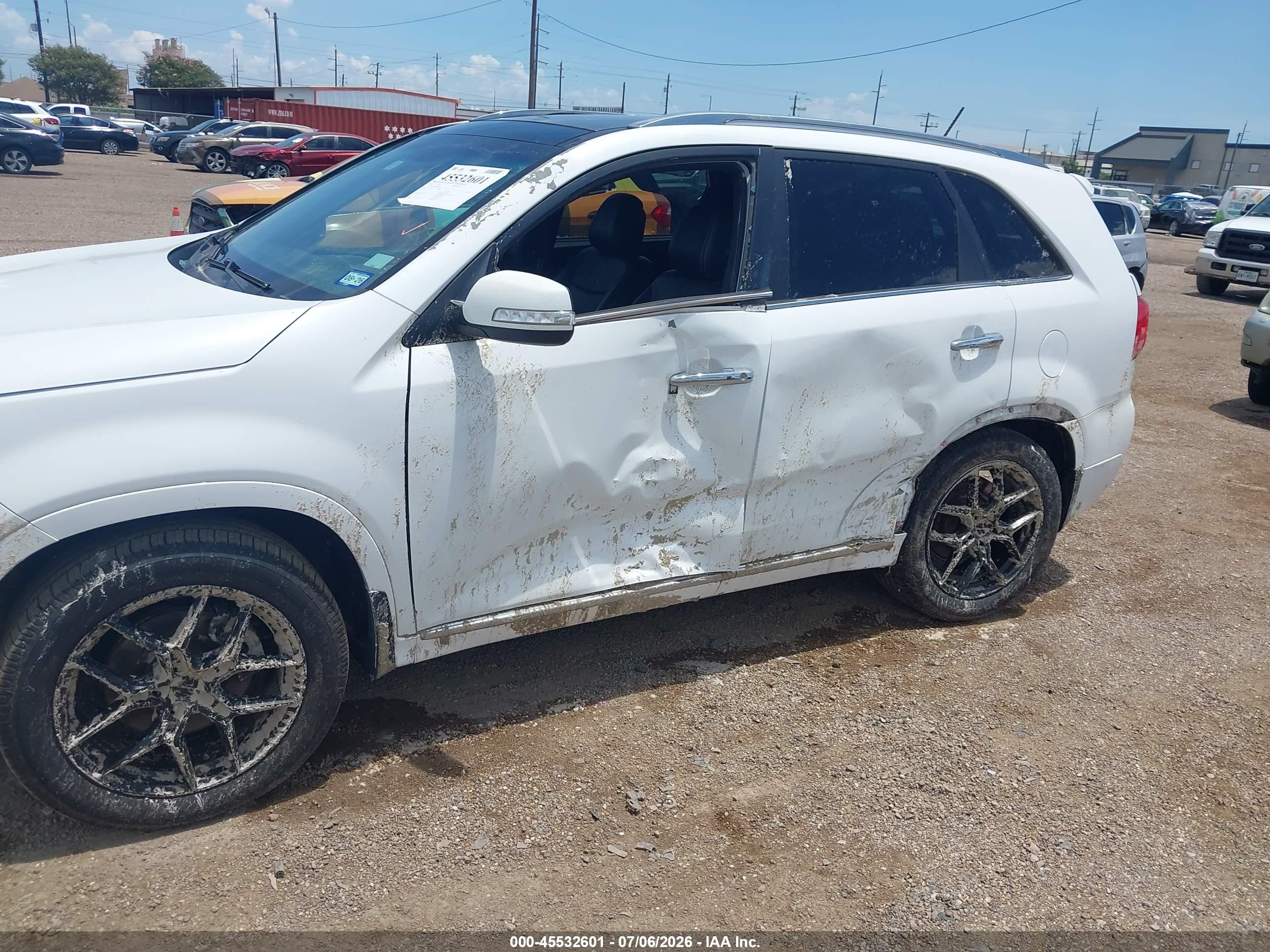 2014 Kia Sorento Limited V6 White vin: 5XYKW4A79EG490076