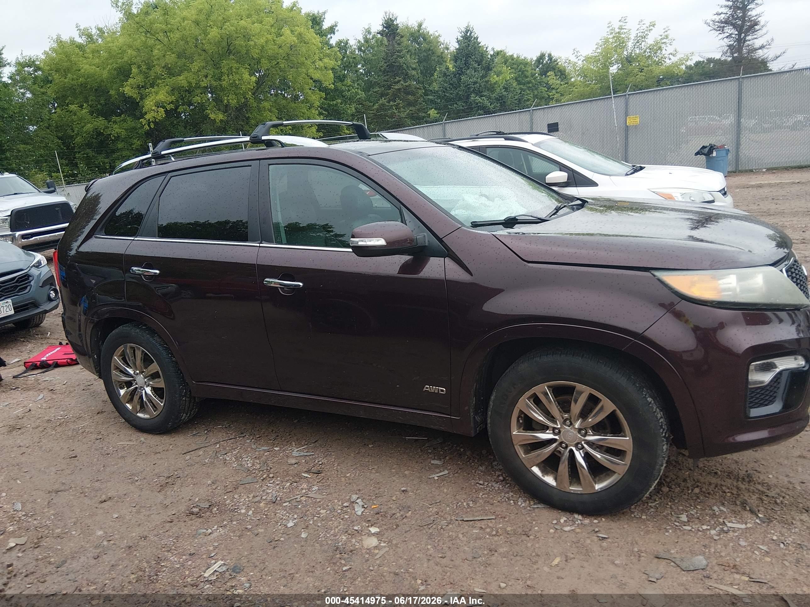 2011 Kia Sorento Sx V6 Burgundy vin: 5XYKWDA20BG121297