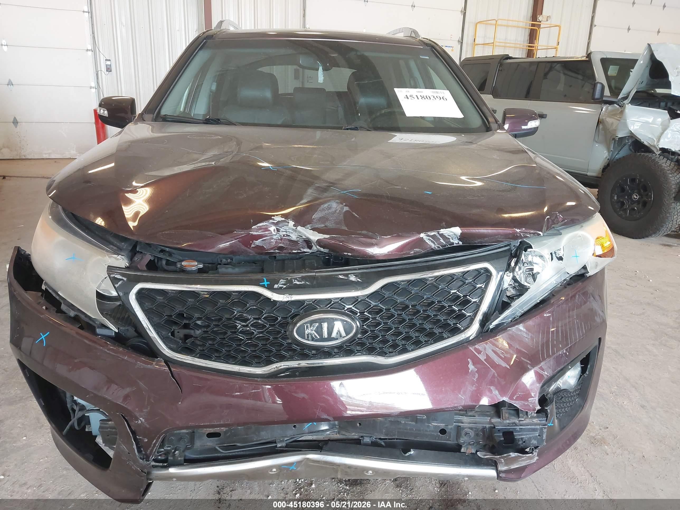 2011 Kia Sorento Sx V6 Бордовый vin: 5XYKWDA20BG130467