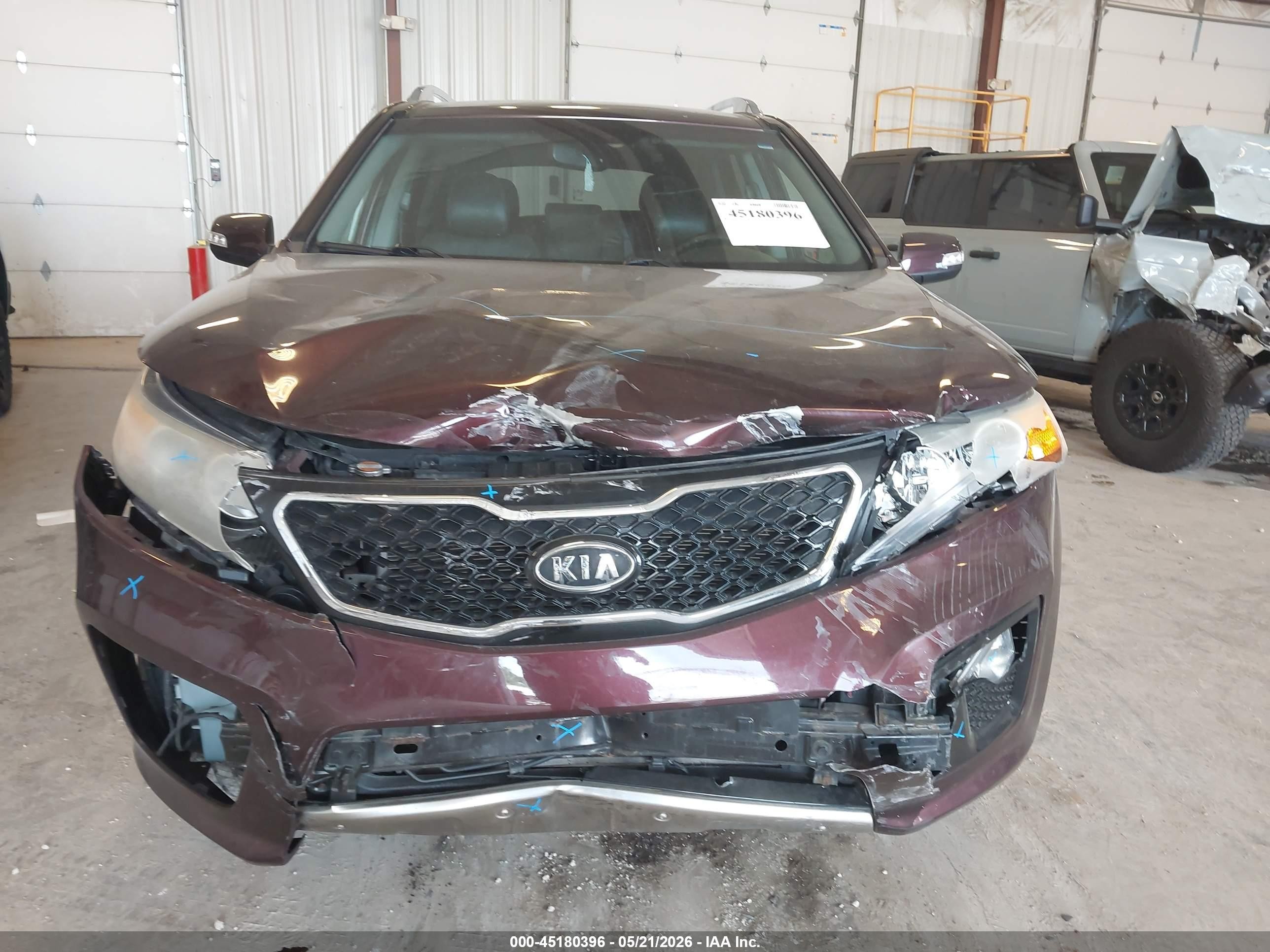 2011 Kia Sorento Sx V6 Бордовый vin: 5XYKWDA20BG130467