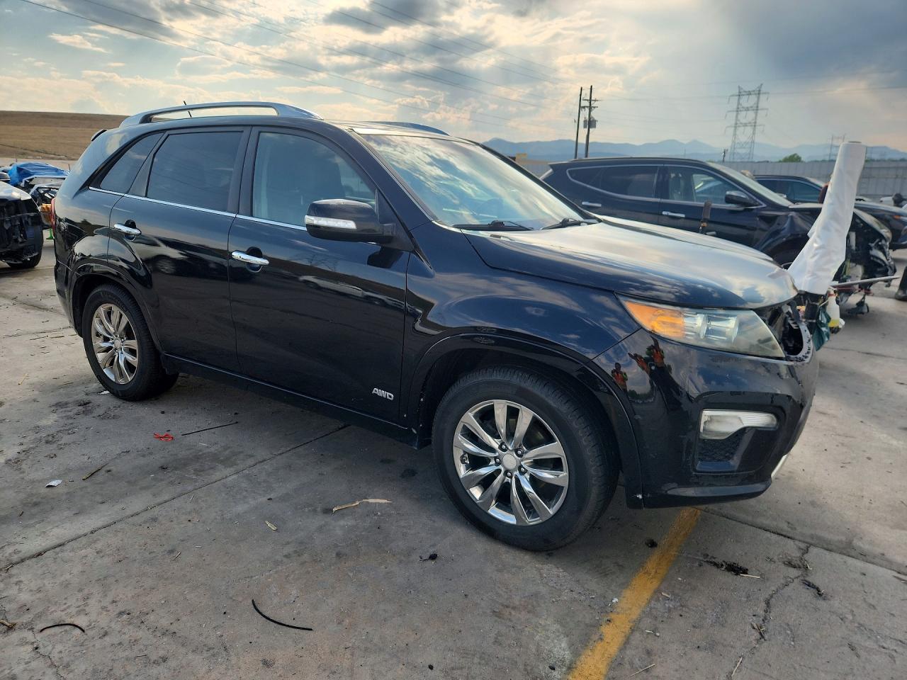 2013 Kia Sorento Sx Черный vin: 5XYKWDA21DG325562