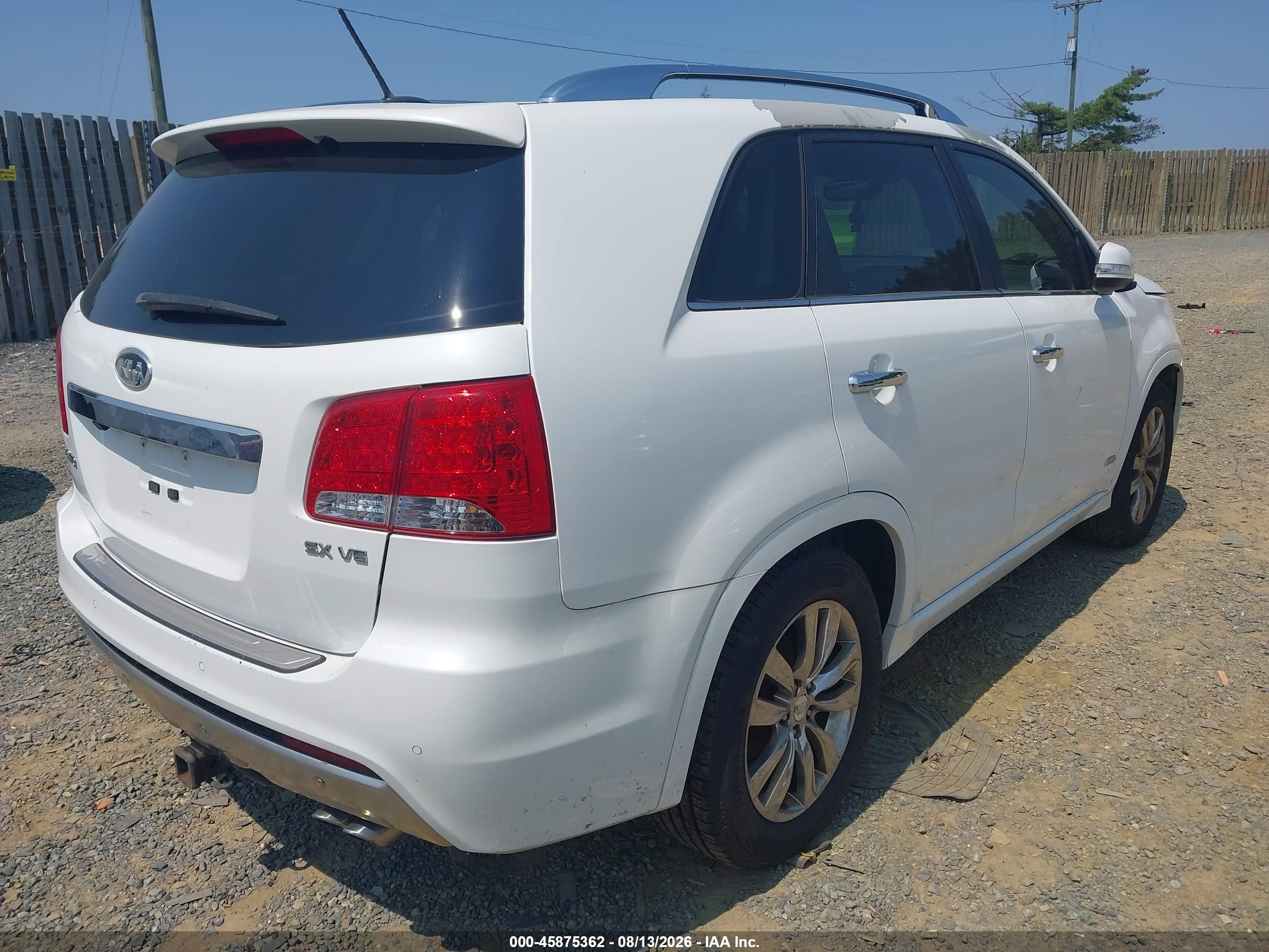 2013 Kia Sorento Sx V6 Белый vin: 5XYKWDA21DG353426