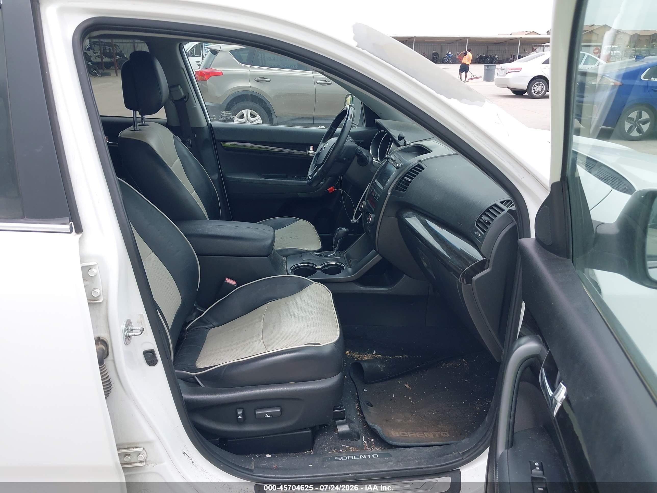 2013 Kia Sorento Sx V6 Белый vin: 5XYKWDA21DG364412