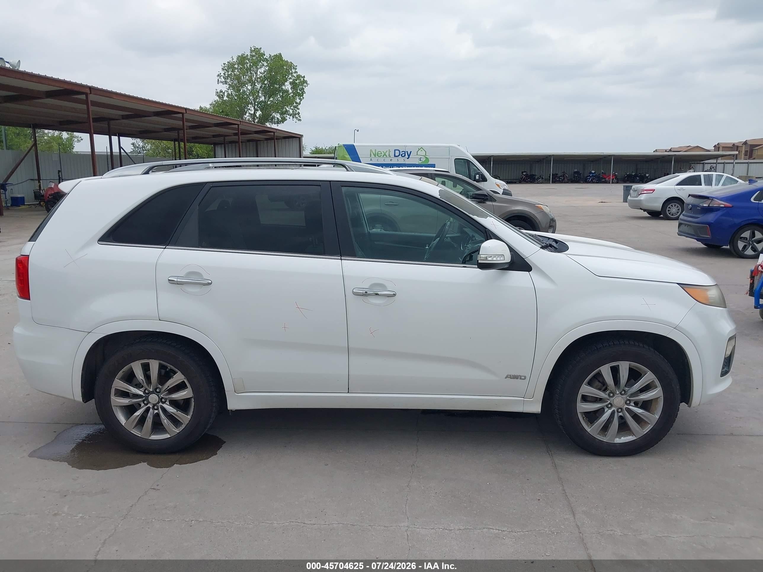 2013 Kia Sorento Sx V6 Белый vin: 5XYKWDA21DG364412