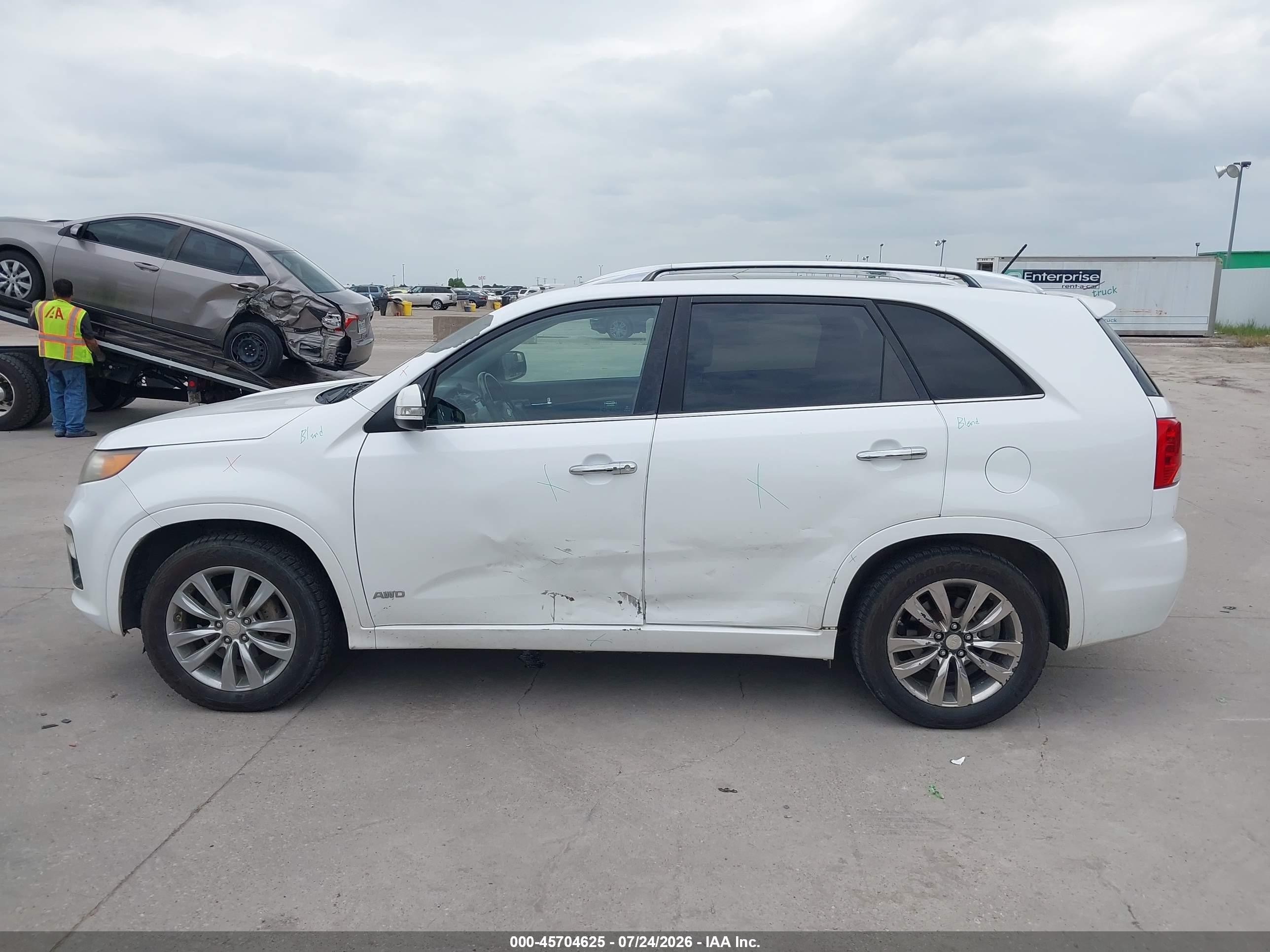 2013 Kia Sorento Sx V6 Белый vin: 5XYKWDA21DG364412