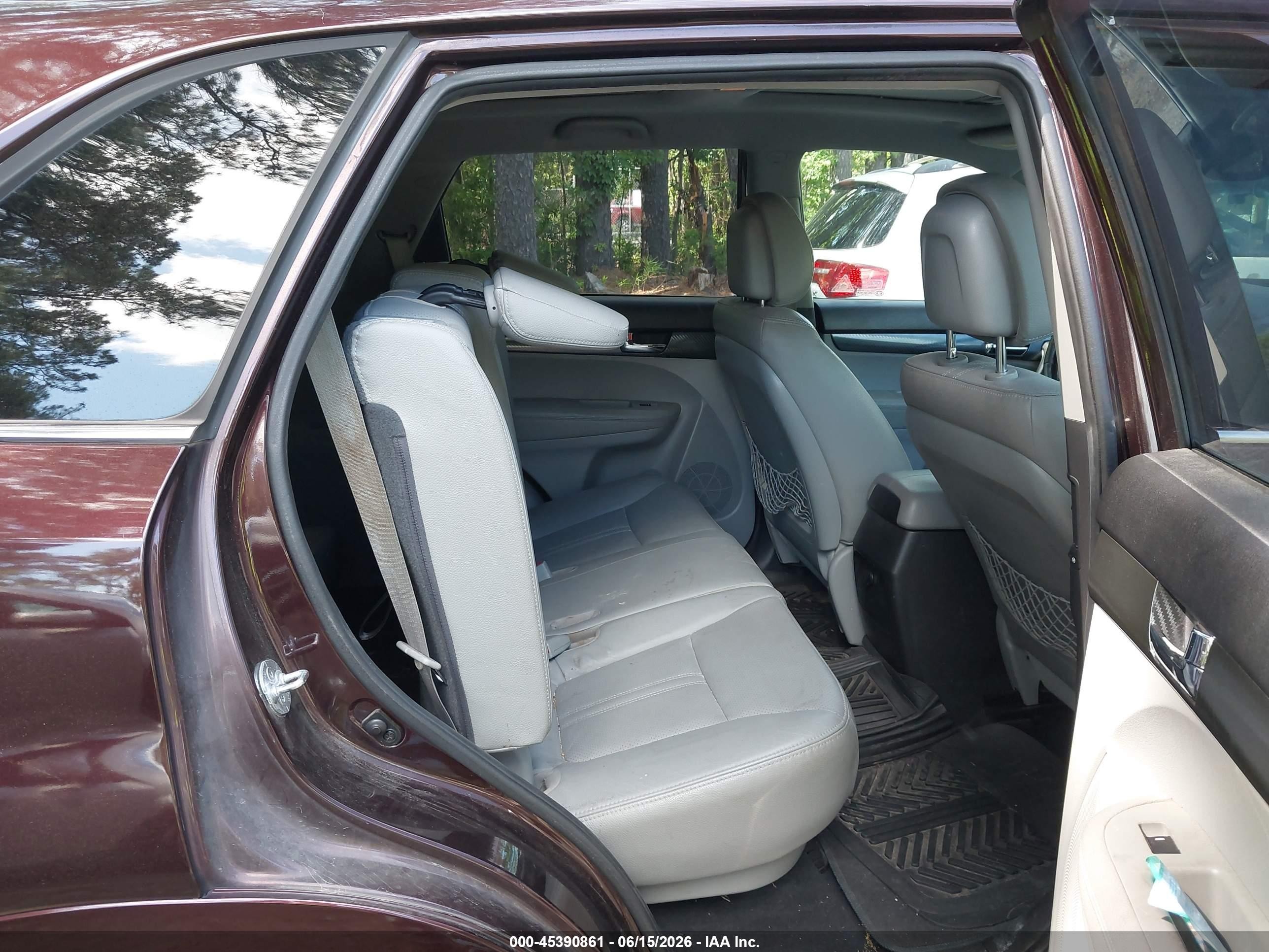 2011 Kia Sorento Sx V6 Burgundy vin: 5XYKWDA22BG097844