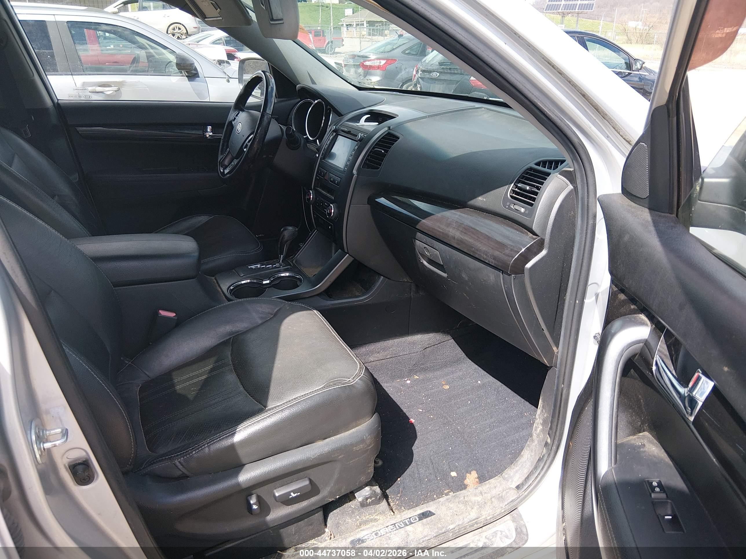 2012 Kia Sorento Sx V6 Silver vin: 5XYKWDA22CG265774
