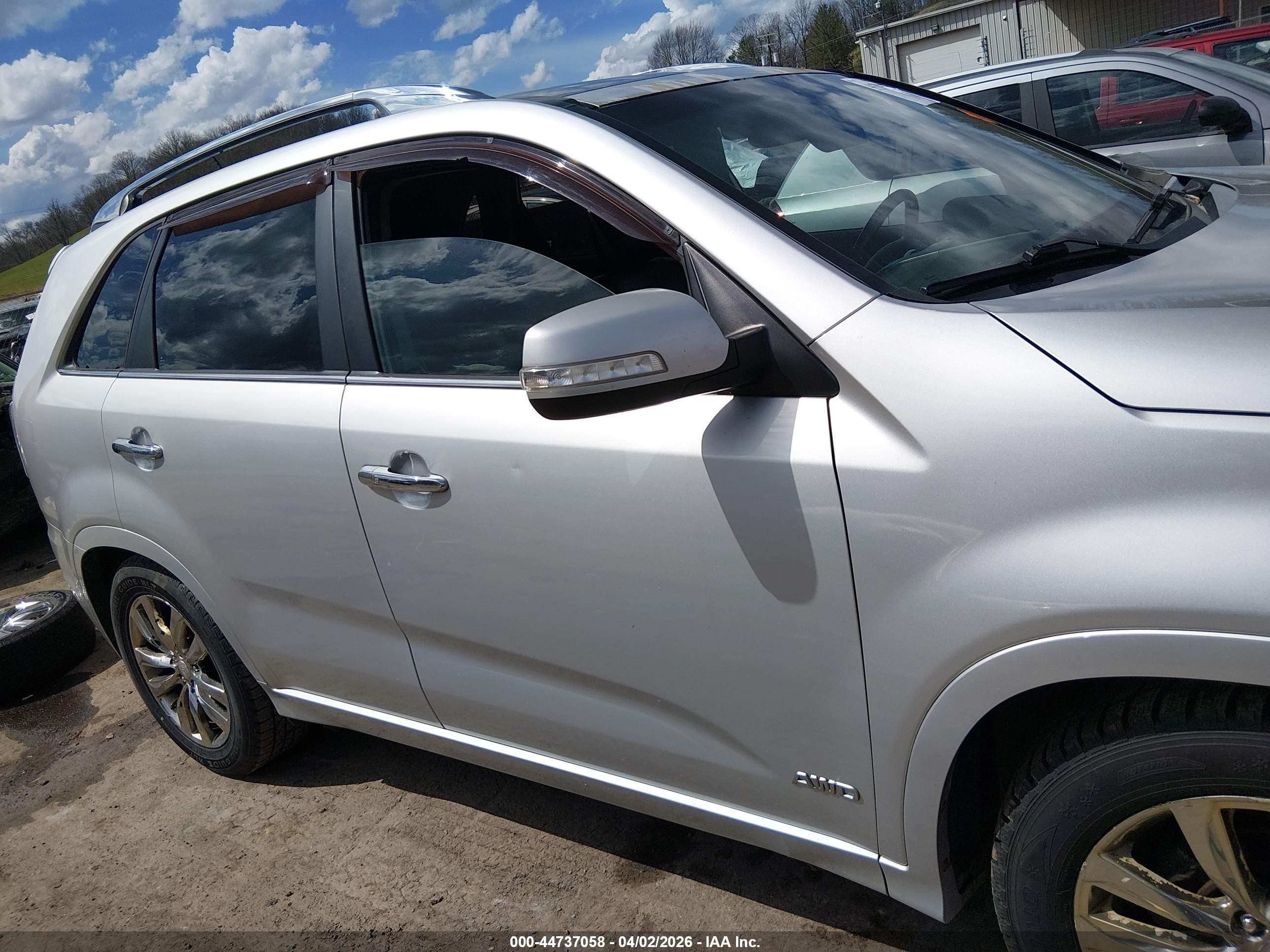 2012 Kia Sorento Sx V6 Silver vin: 5XYKWDA22CG265774