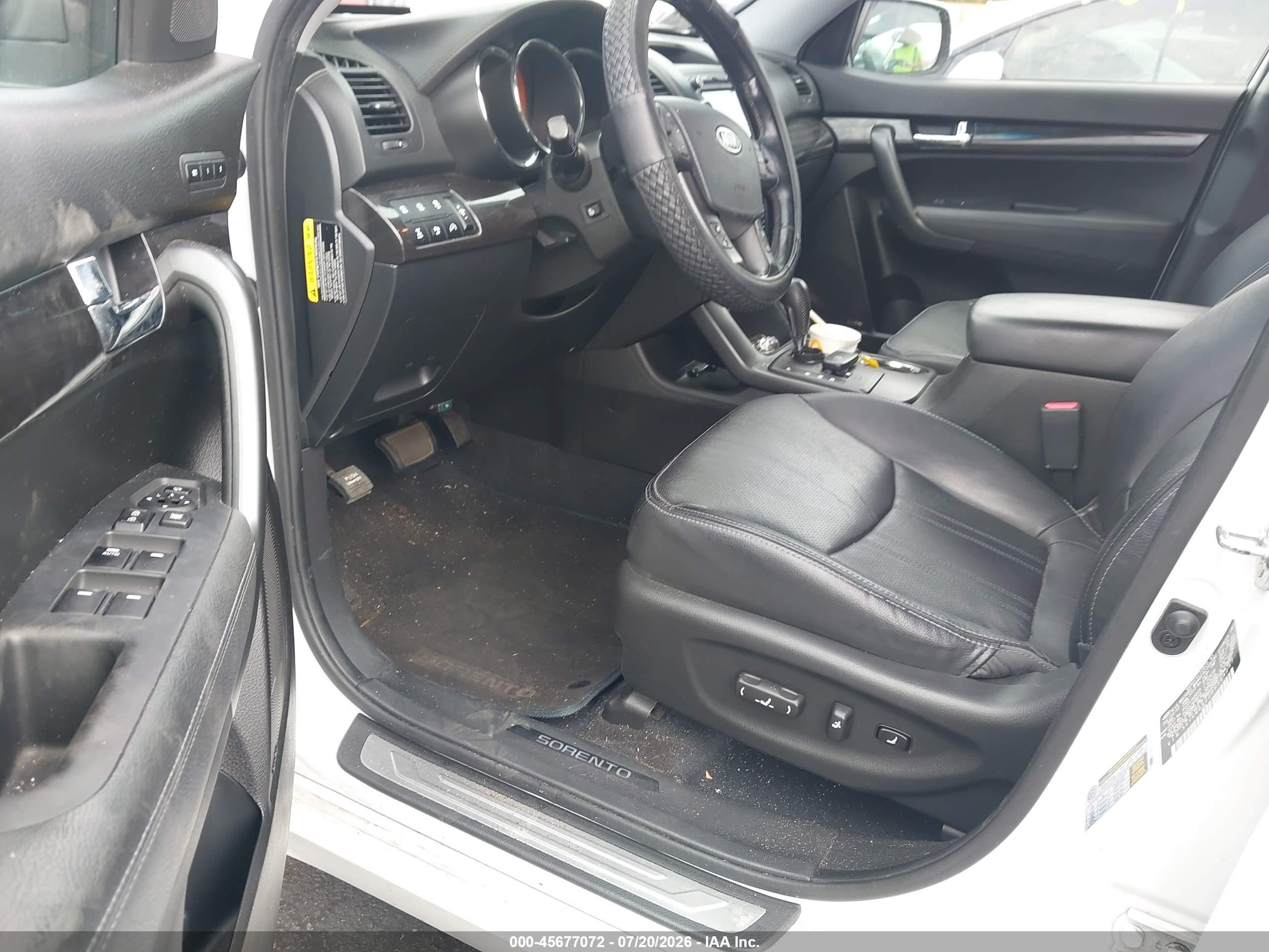 2013 Kia Sorento Sx V6 White vin: 5XYKWDA22DG364287