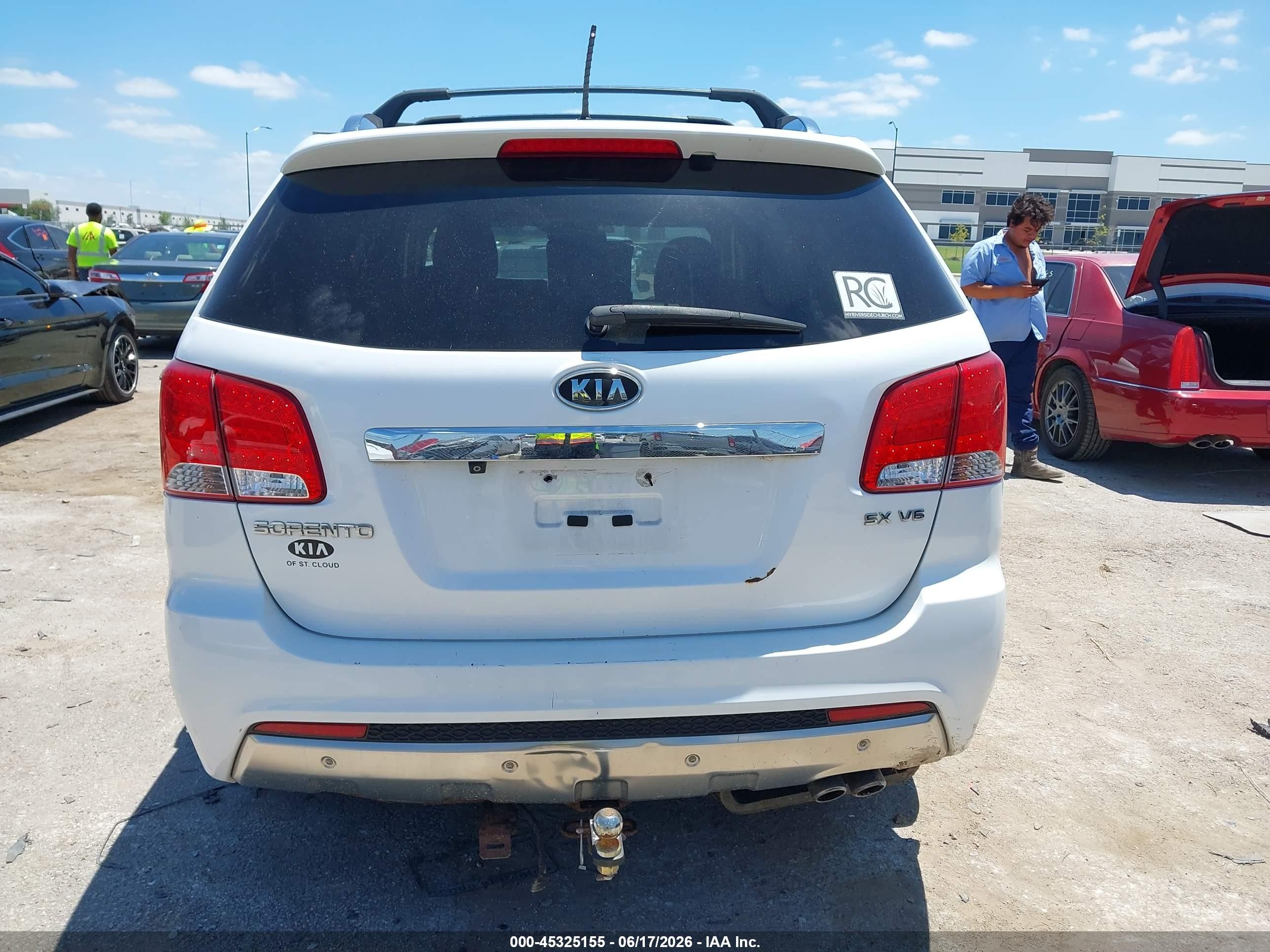 2011 Kia Sorento Sx V6 White vin: 5XYKWDA23BG121245