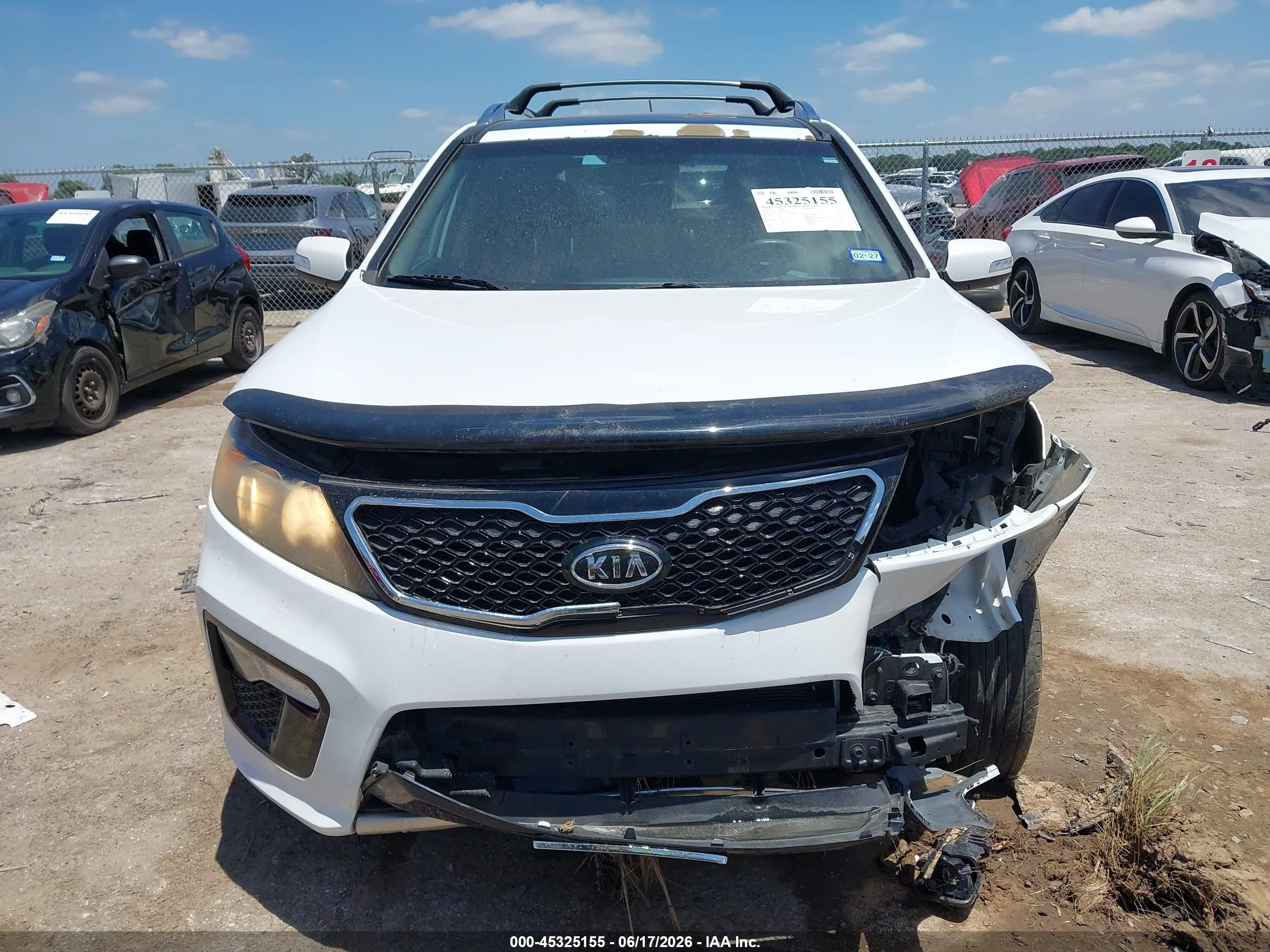 2011 Kia Sorento Sx V6 White vin: 5XYKWDA23BG121245
