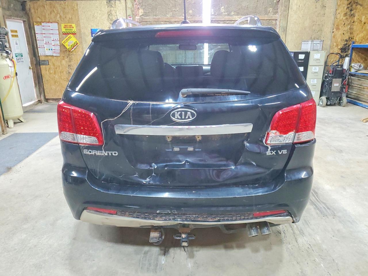 2011 Kia Sorento Sx Black vin: 5XYKWDA24BG136448