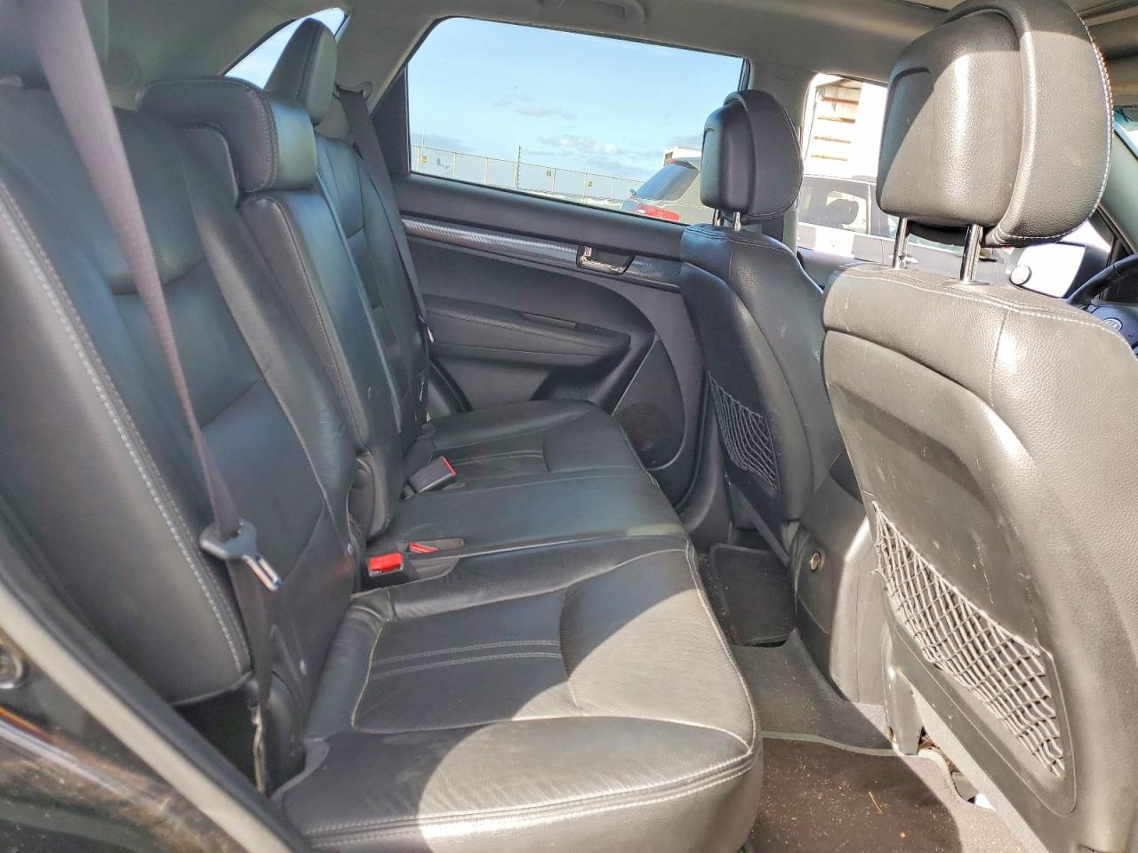 2011 Kia Sorento Black vin: 5XYKWDA24BG161950