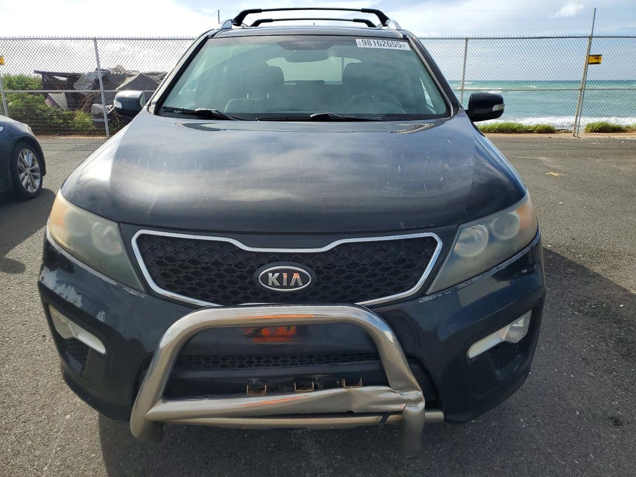 2011 Kia Sorento Black vin: 5XYKWDA24BG161950