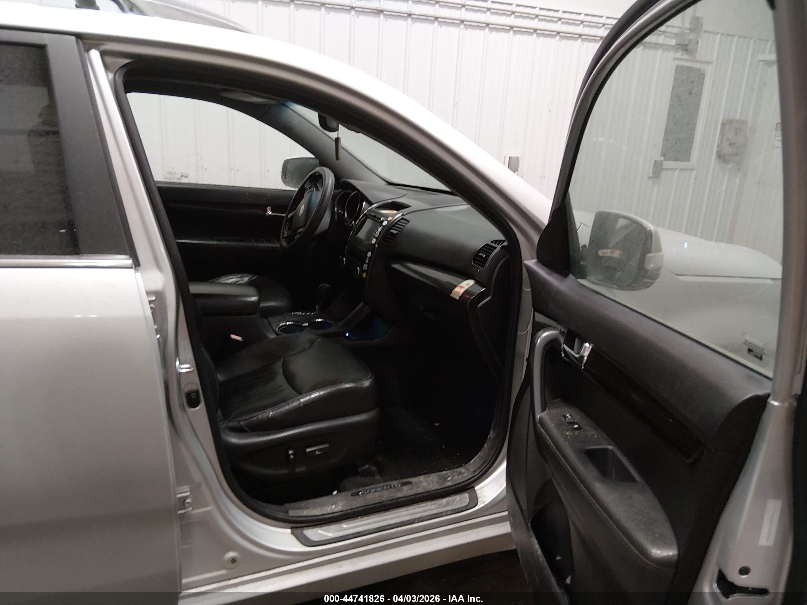 2012 Kia Sorento Sx V6 Silver vin: 5XYKWDA24CG250564