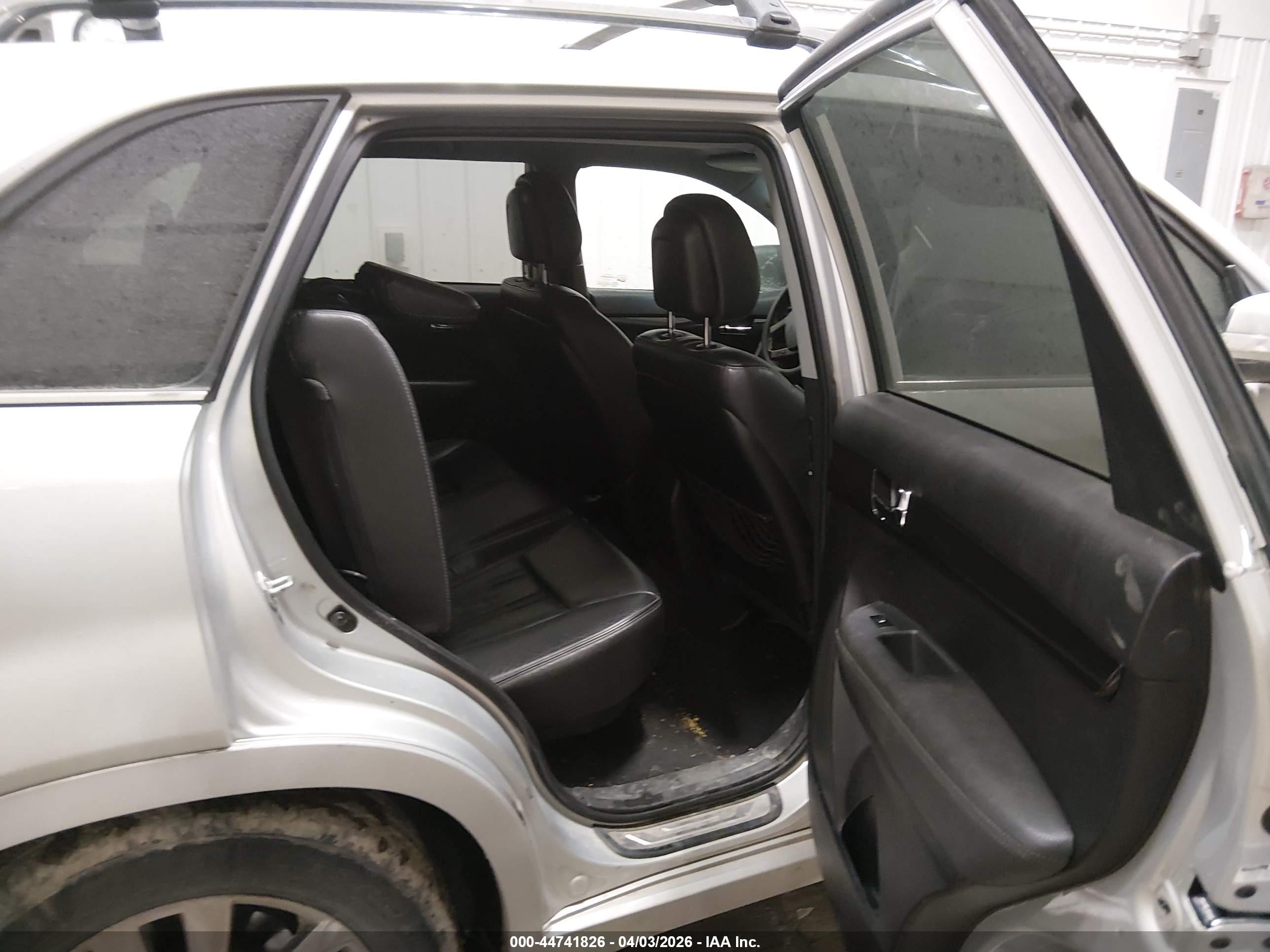 2012 Kia Sorento Sx V6 Silver vin: 5XYKWDA24CG250564